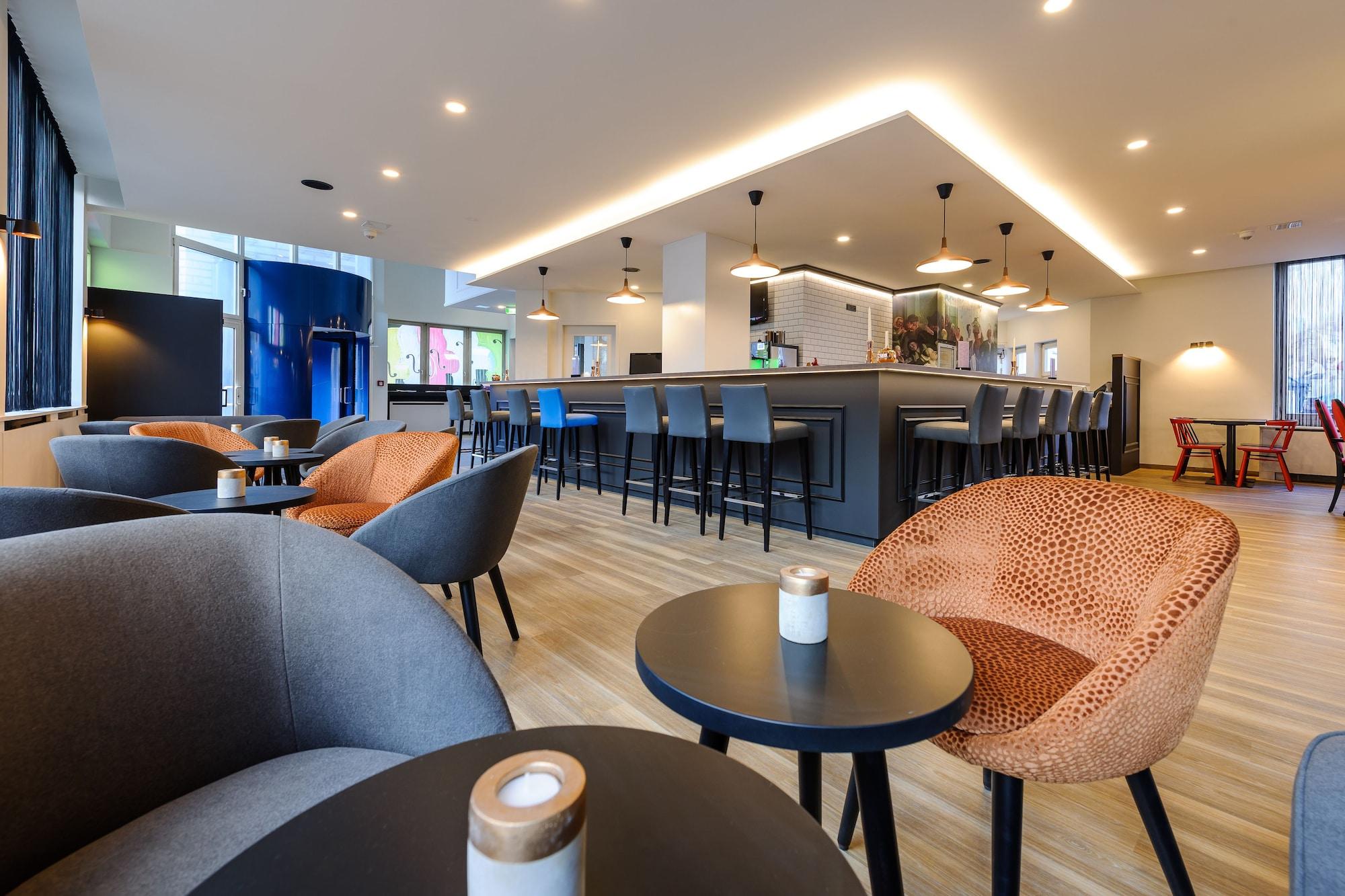 Bar/Salón ibis Styles Halle