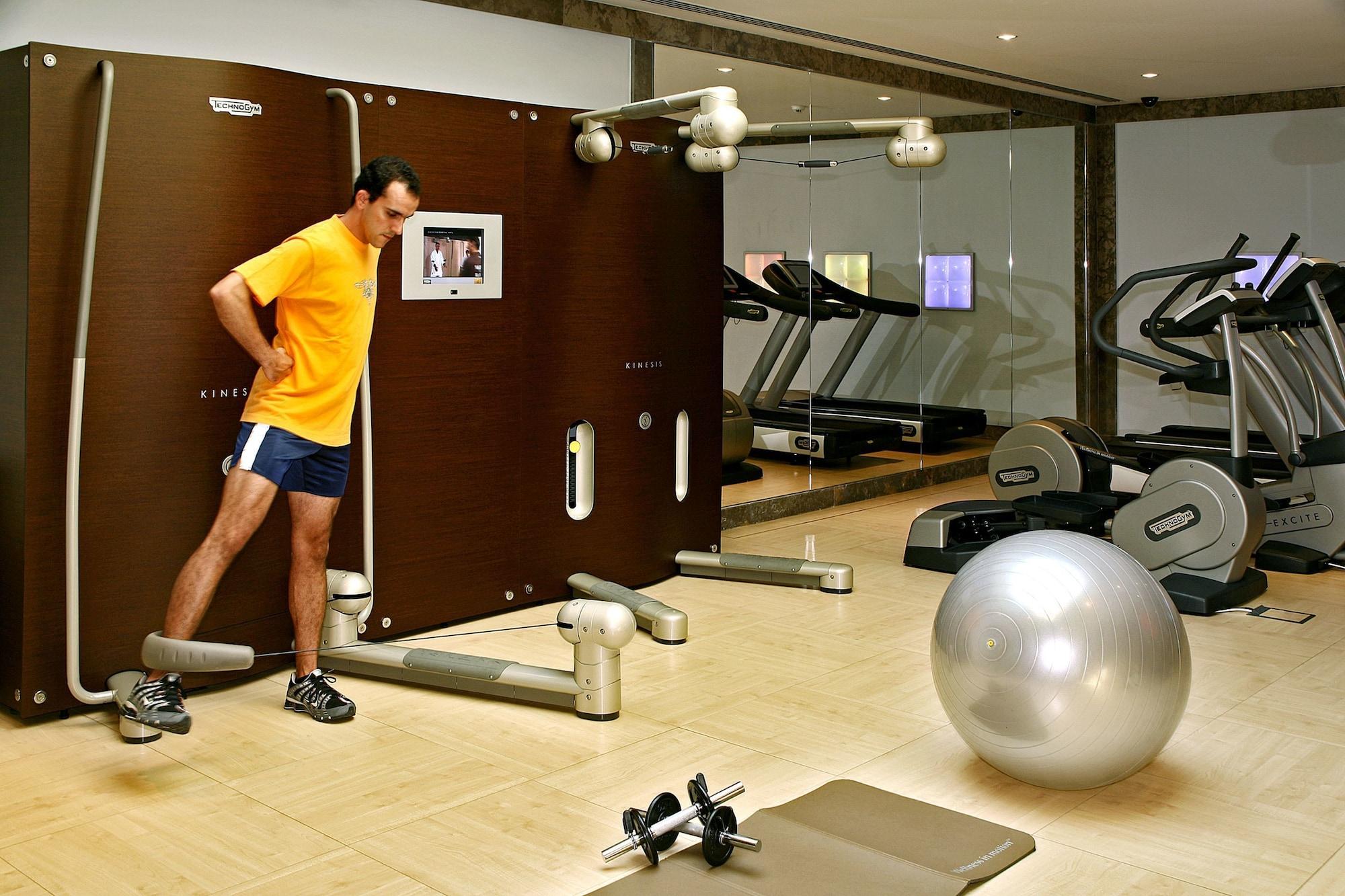 Gimnasio Grande Real Villa Italia