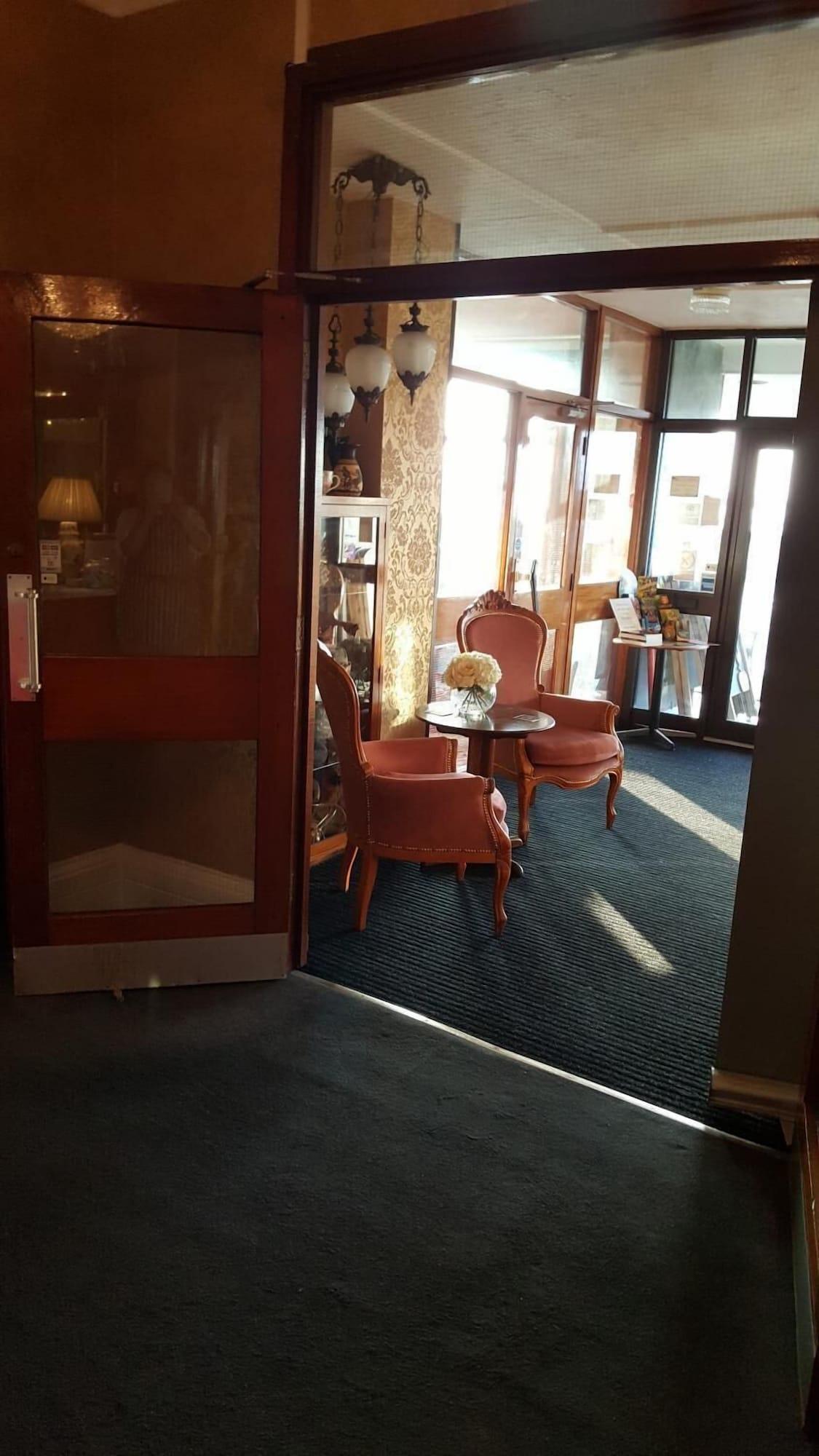 Vista Lobby Seaward Hotel