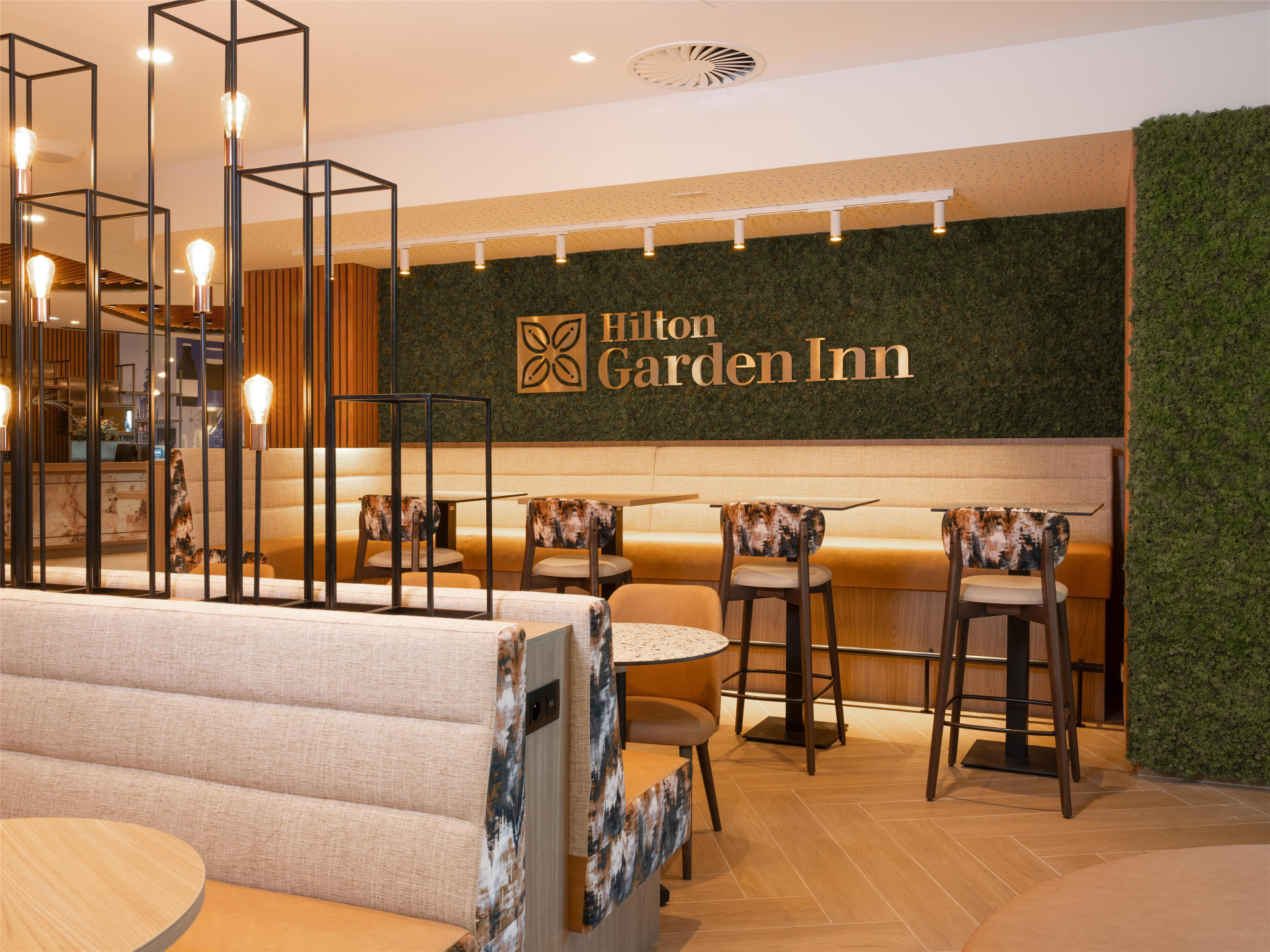 Bar/Salón Hilton Garden Inn Brussels Airport
