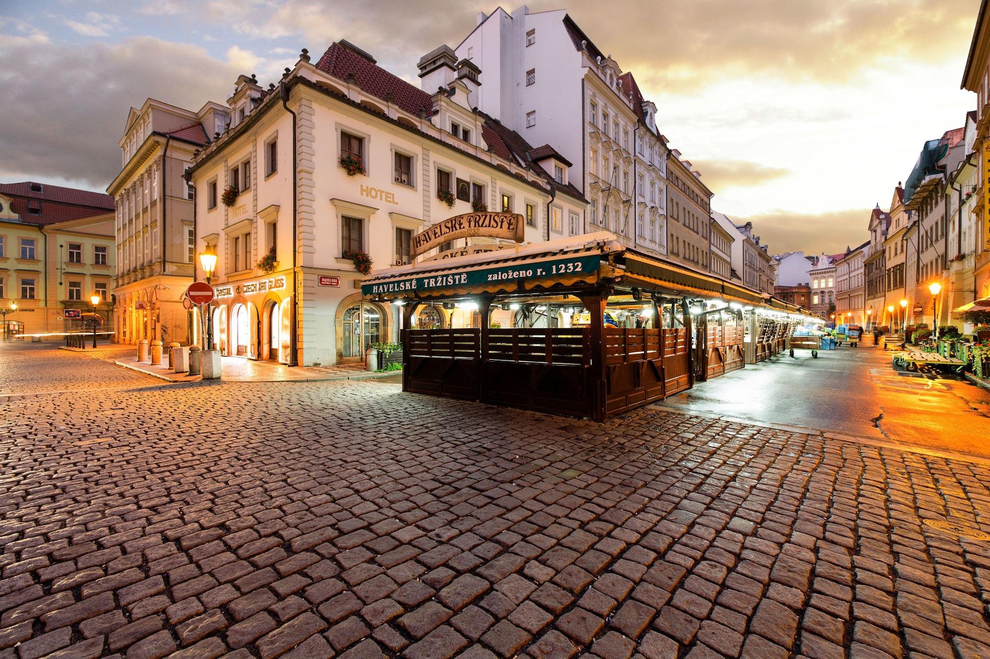 Vista Exterior Hotel Melantrich