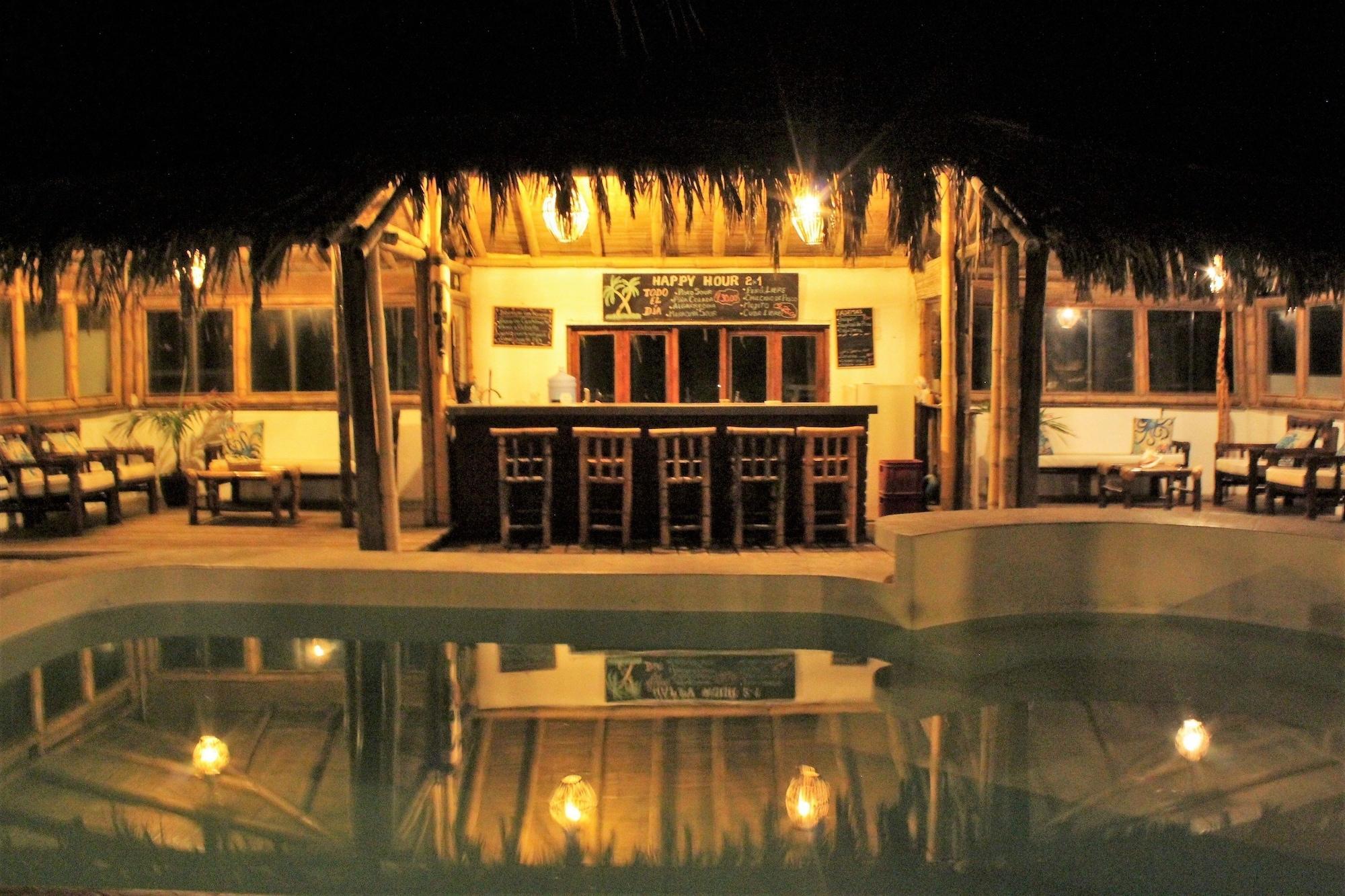 Bar/Salón Puerto Antiguo