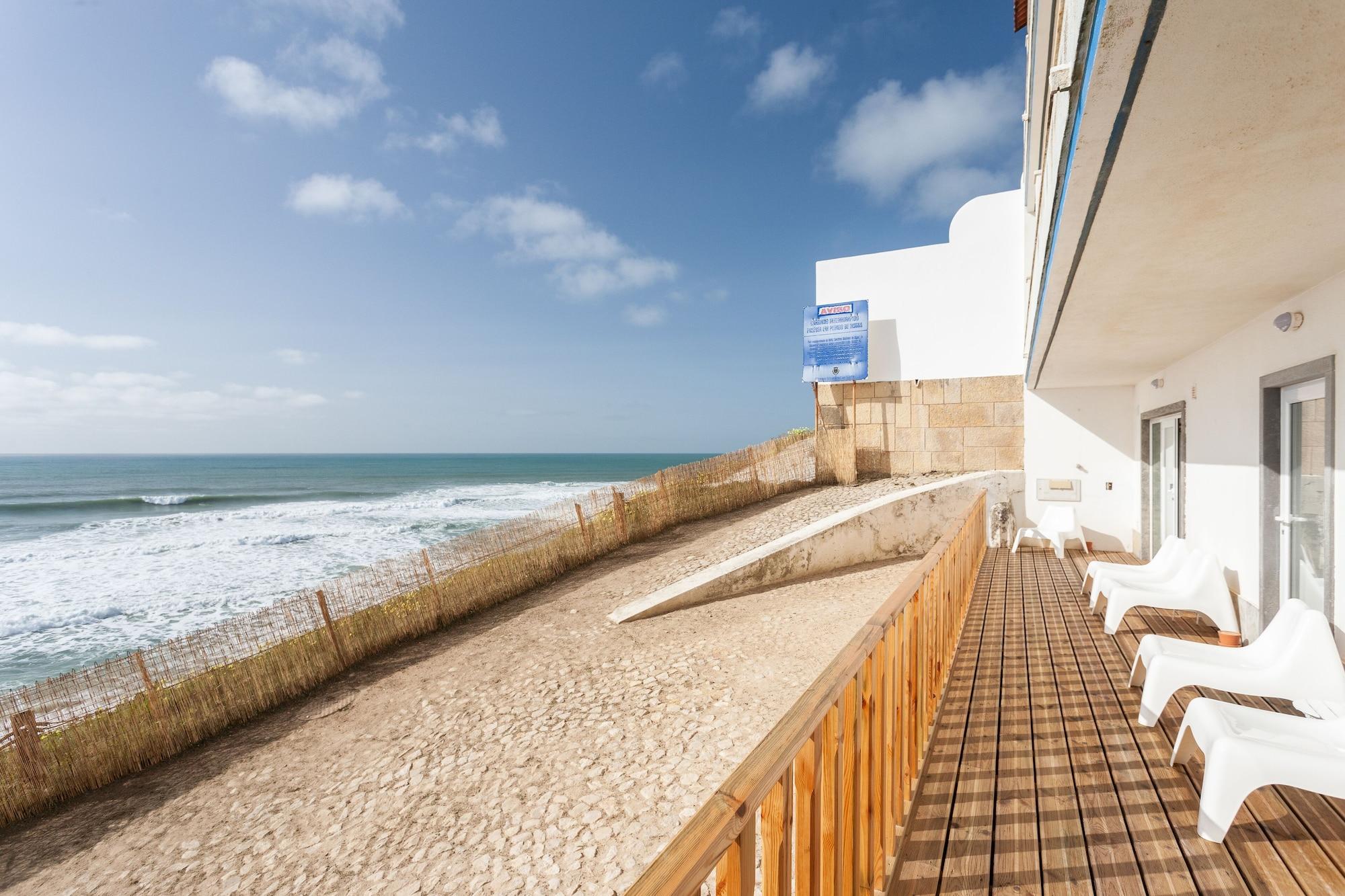 Vista Exterior Blue Buddha Beach Rooms & Suites