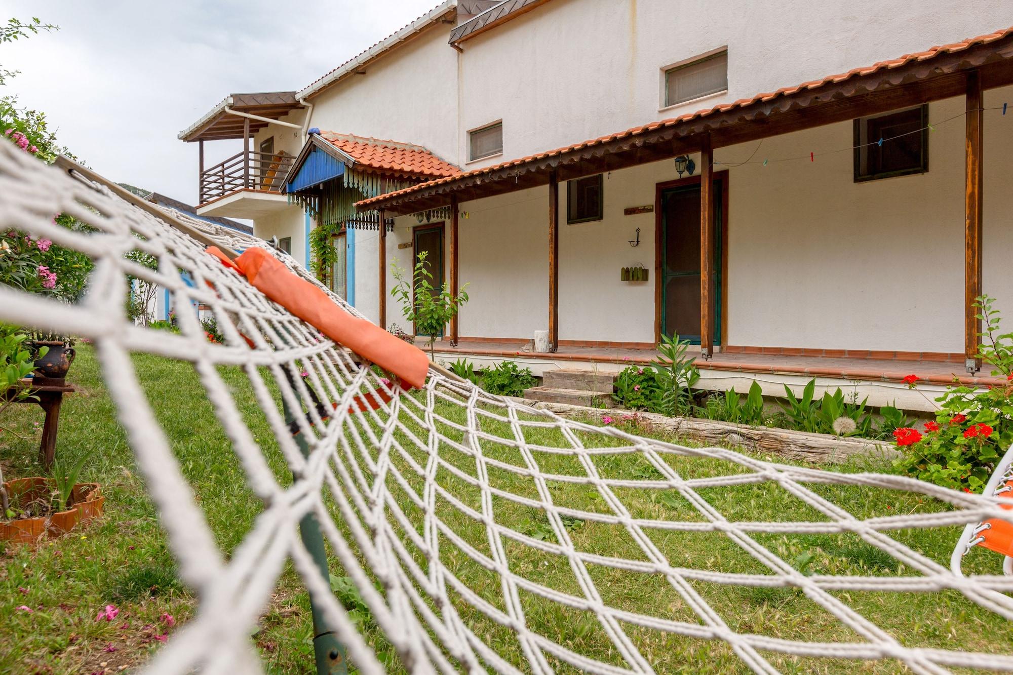 Instalaciones Recreativas Mavi Keci Otel