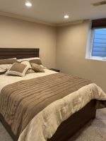 Alquiler Vacacional - Lower Level of Southwest Omaha home With Private Bedroom and Private Bath