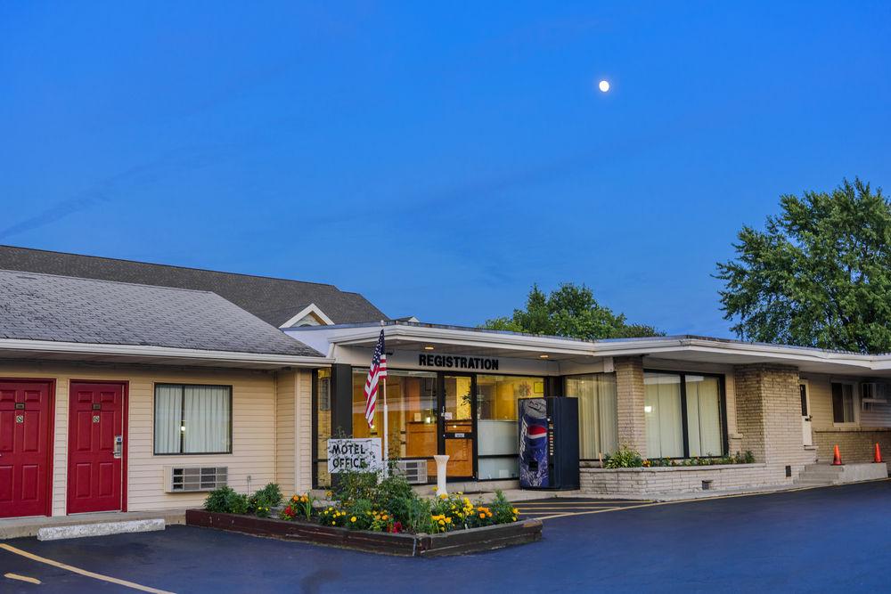 Varios Budget Inn Buffalo Airport