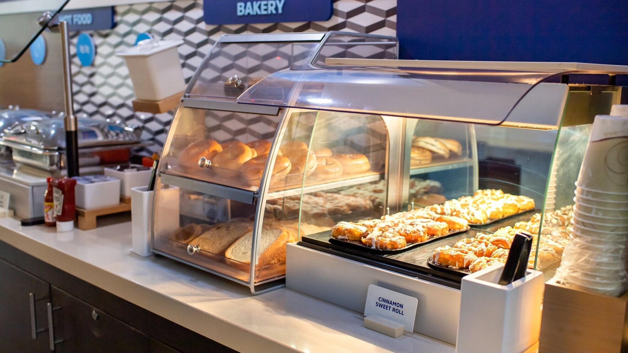 Restaurant Holiday Inn Express Hickory-Hickory Mart by IHG
