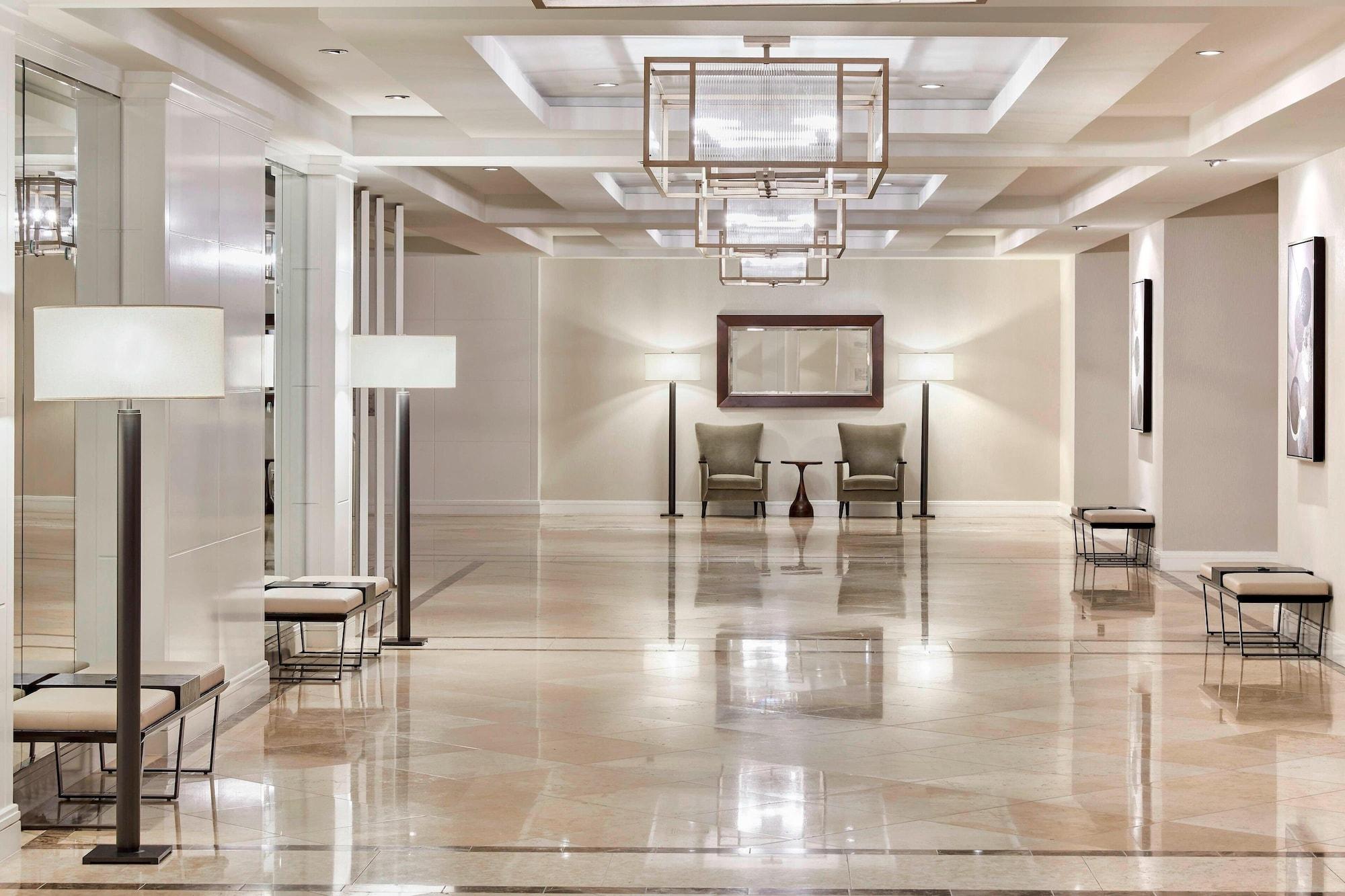 Vista Lobby Los Angeles Marriott Burbank Airport