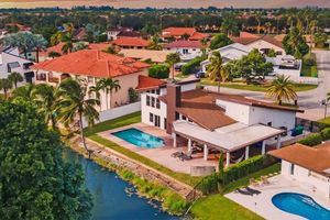 Casas - Hialeah Gardens