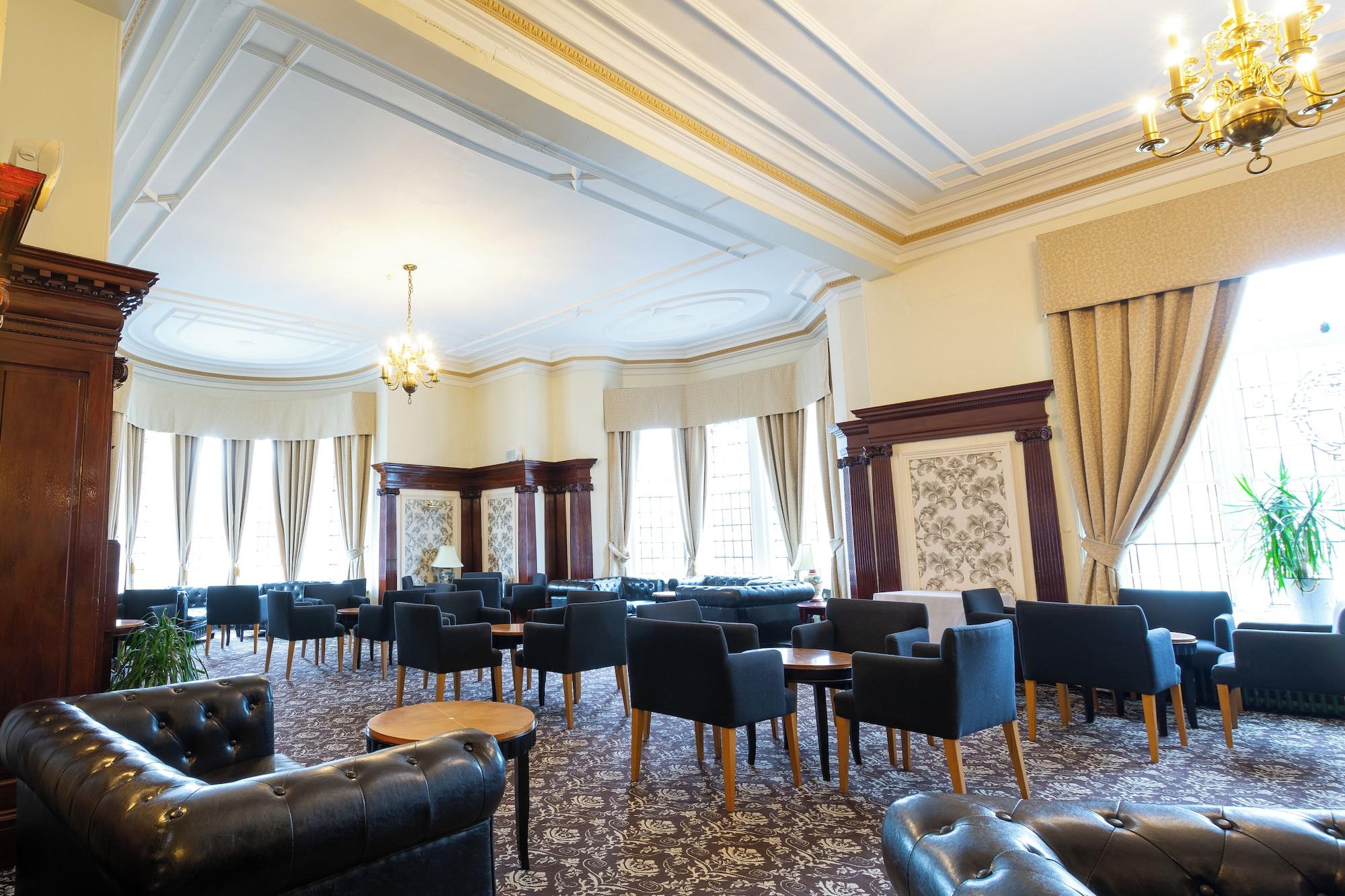 Vista Lobby Prince of Wales Hotel