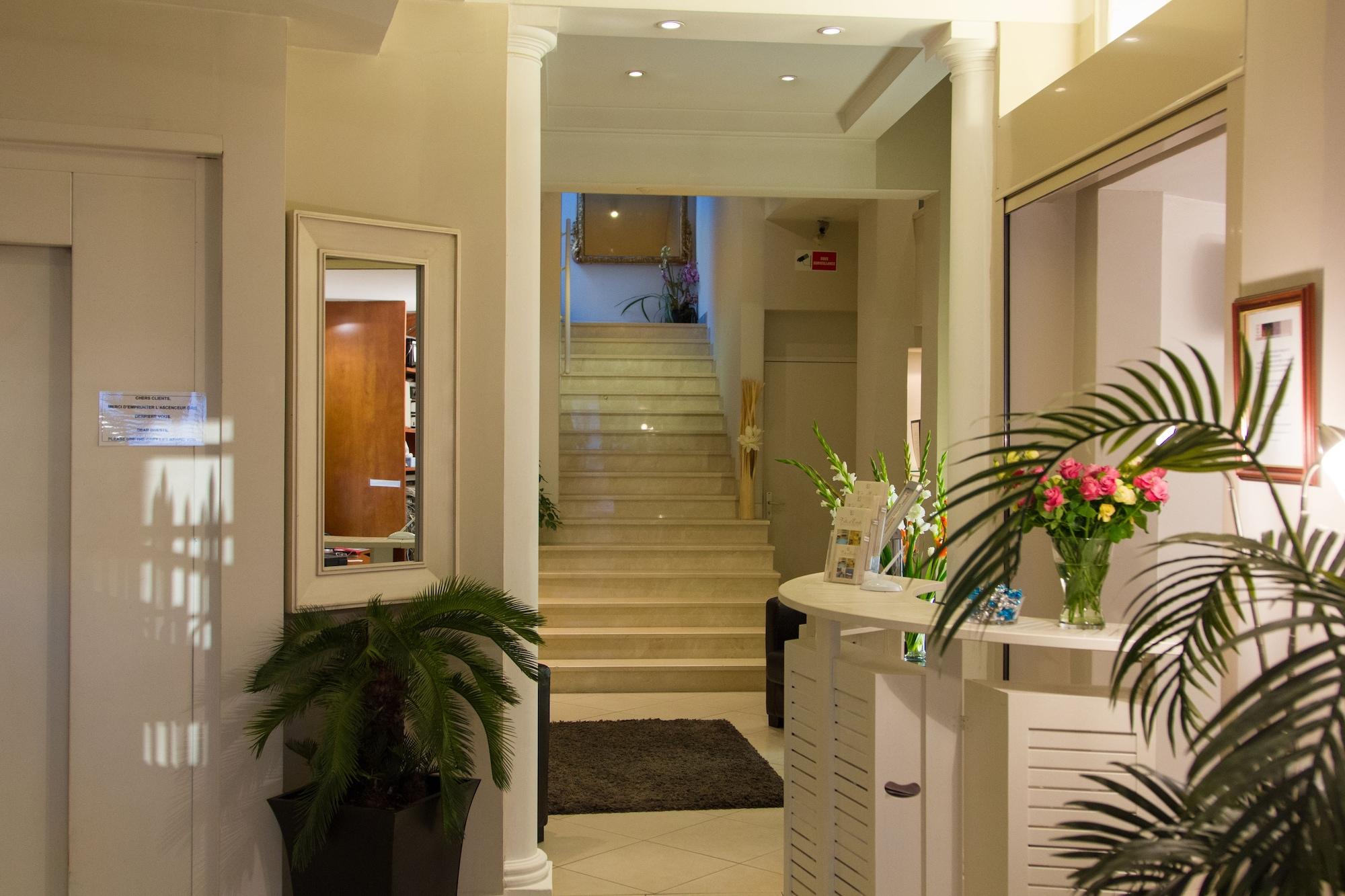 Vista Lobby Villa d'Estelle Cannes