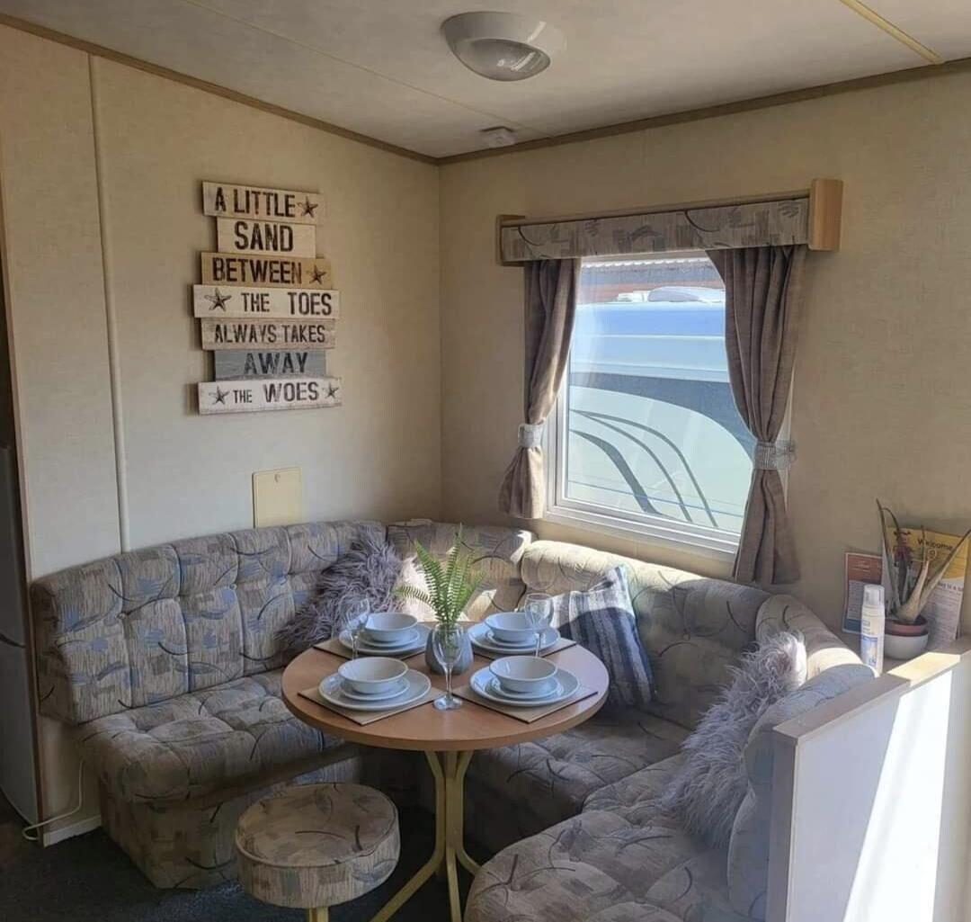Varios Warm and Snuggly 8-berth Static in Essex