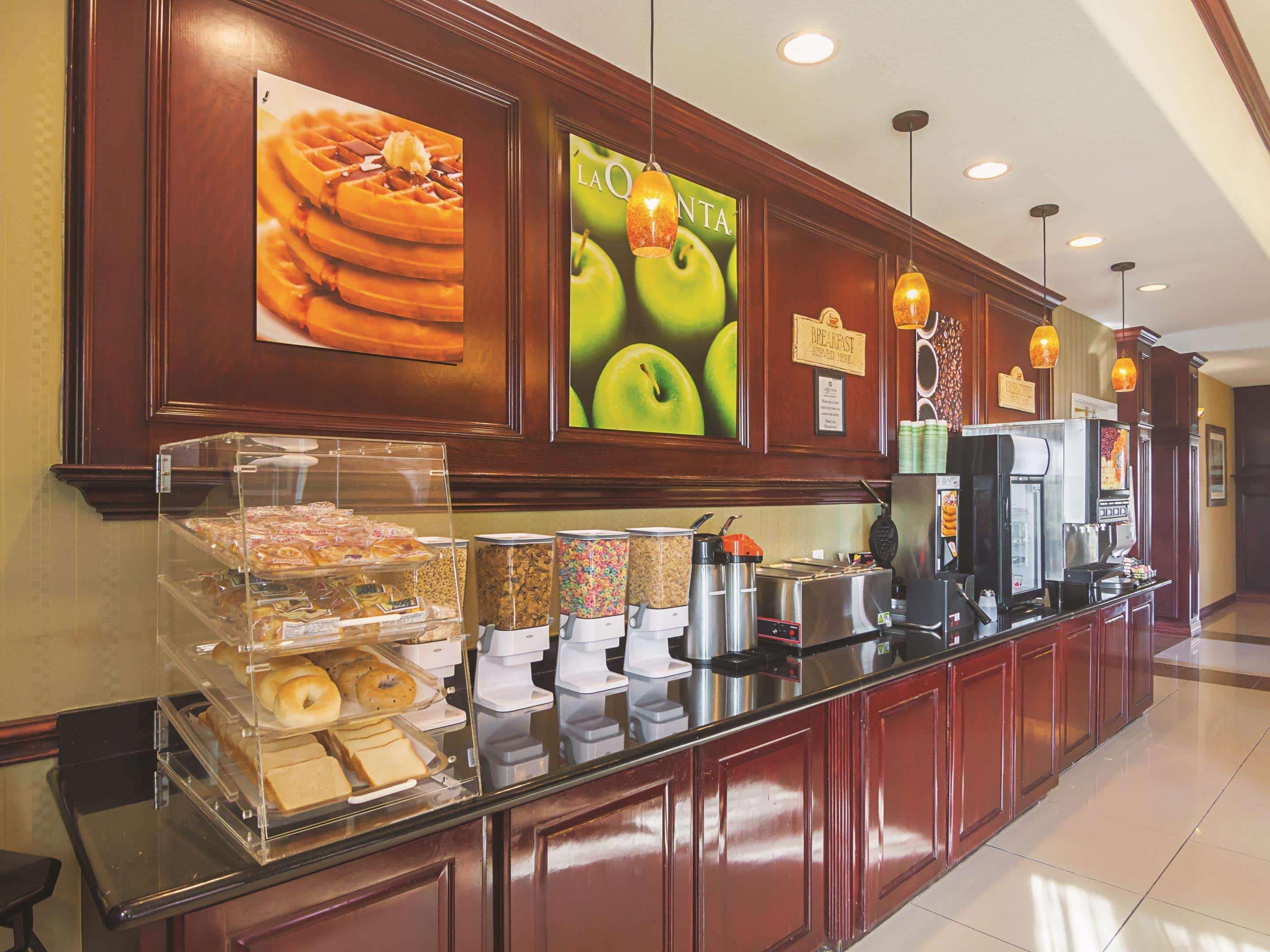 Restaurant La Quinta Inn & Suites by Wyndham Lindale