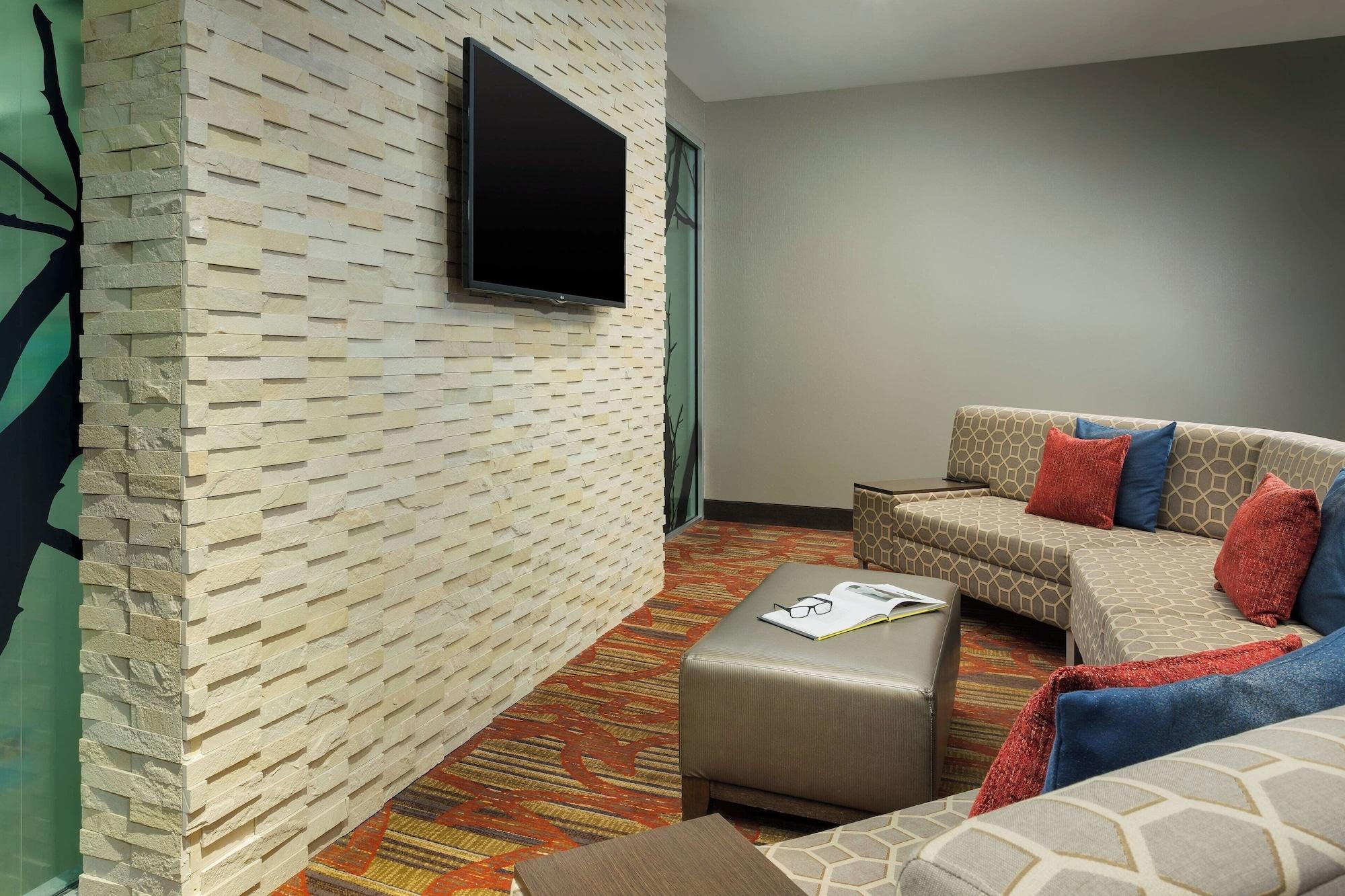 Vista Lobby Courtyard by Marriott New York Manhattan/Upper East Side