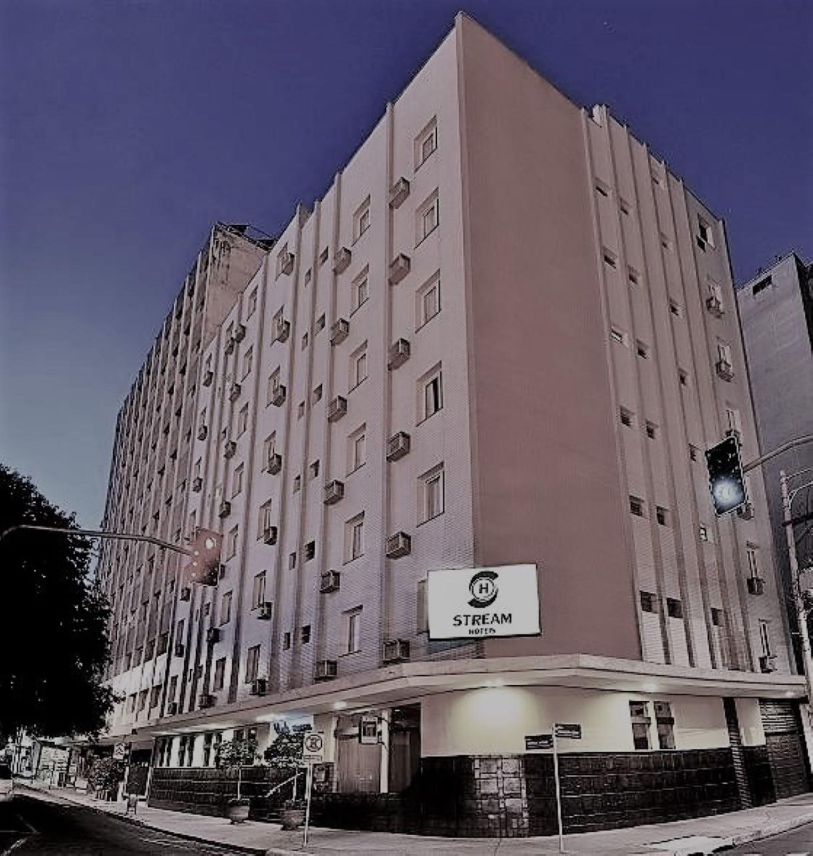 Vista Exterior Black Stream Hotel