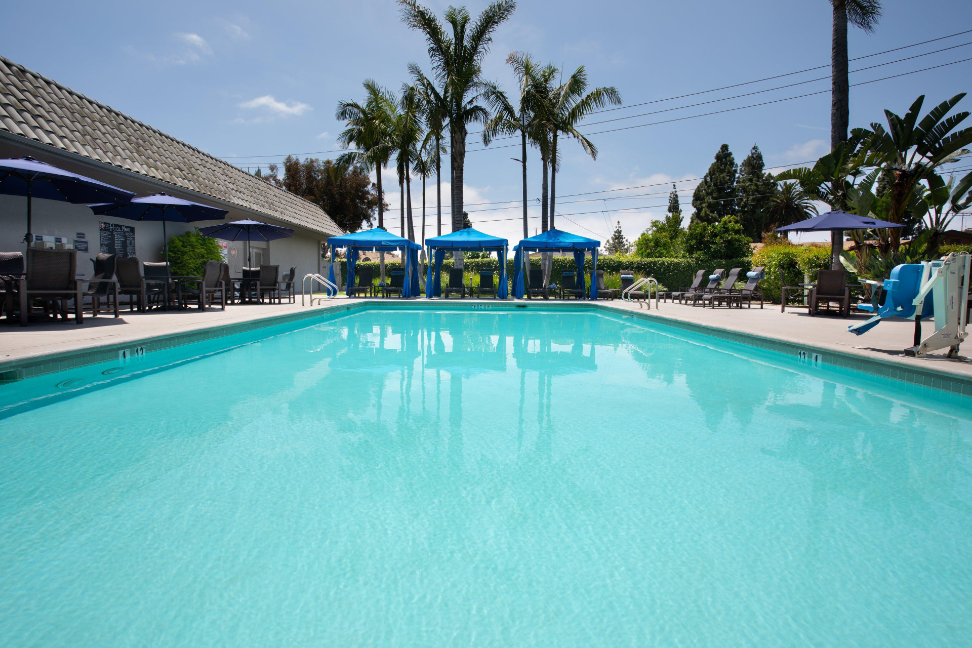 Vista Piscina Crowne Plaza Costa Mesa Orange County by IHG