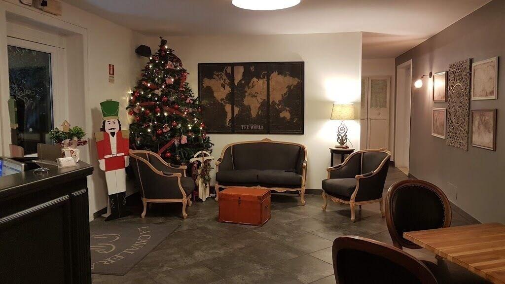 Vista Lobby Hotel La Cavalera