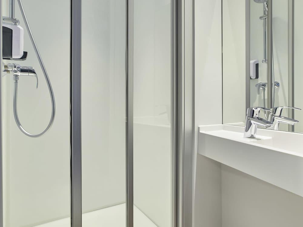 Baño hotelF1 Nîmes Ouest Hotel