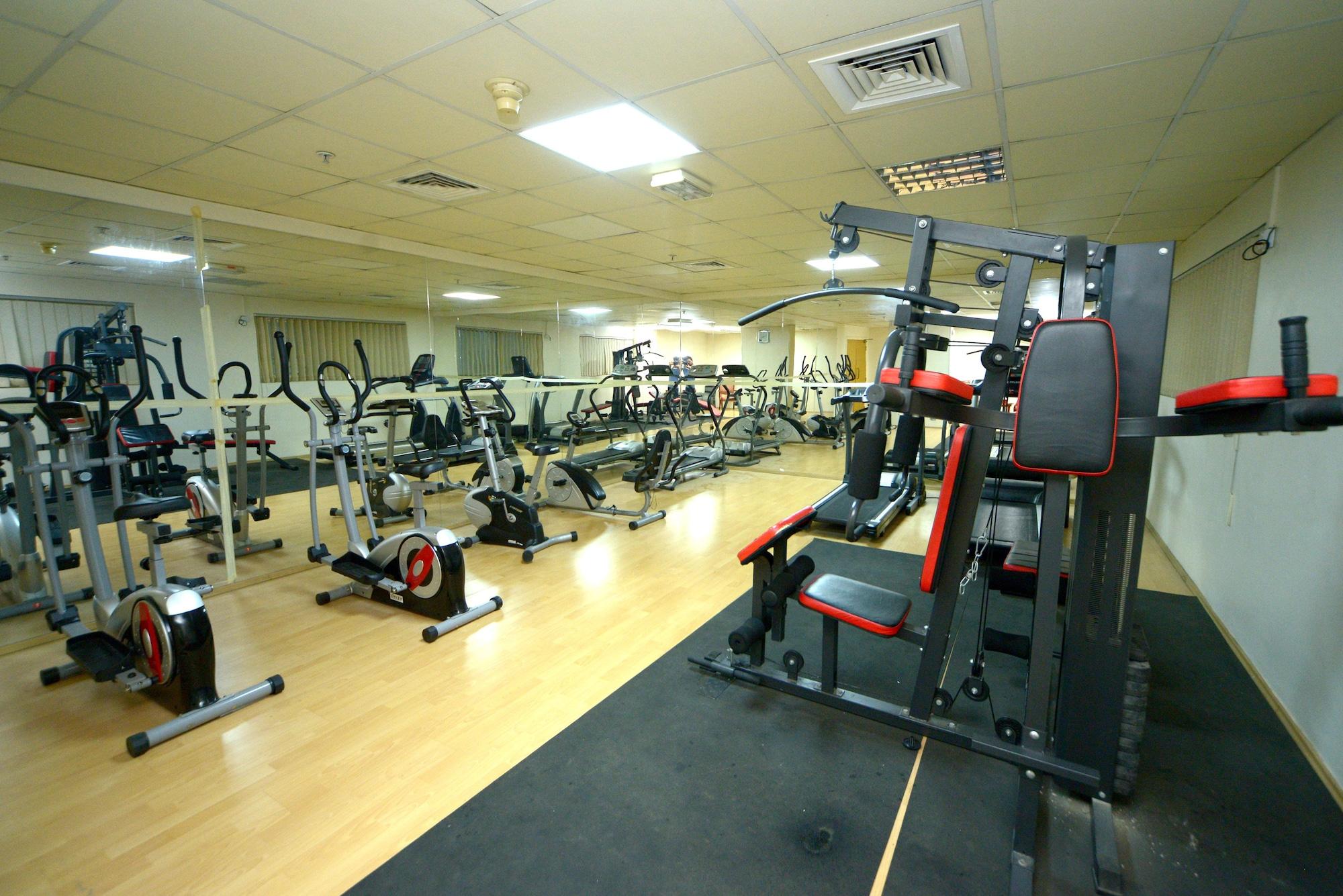 Gimnasio Nejoum Al Emarate