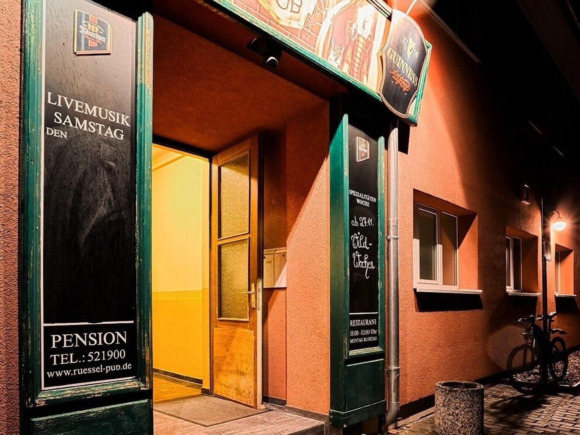 Vista Exterior Restaurant & Pension Rüssel - Pub