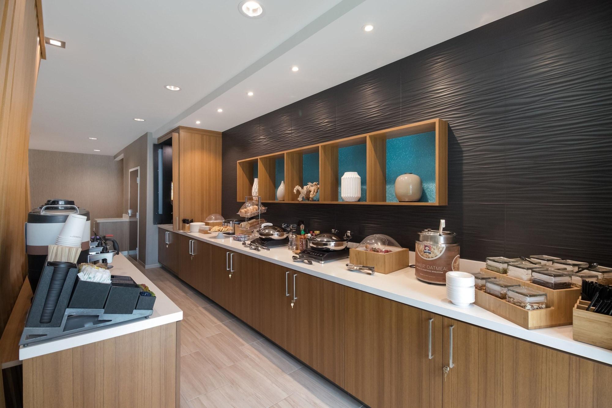 Restaurant SpringHill Suites by Marriott Dallas NW Hwy/I35E