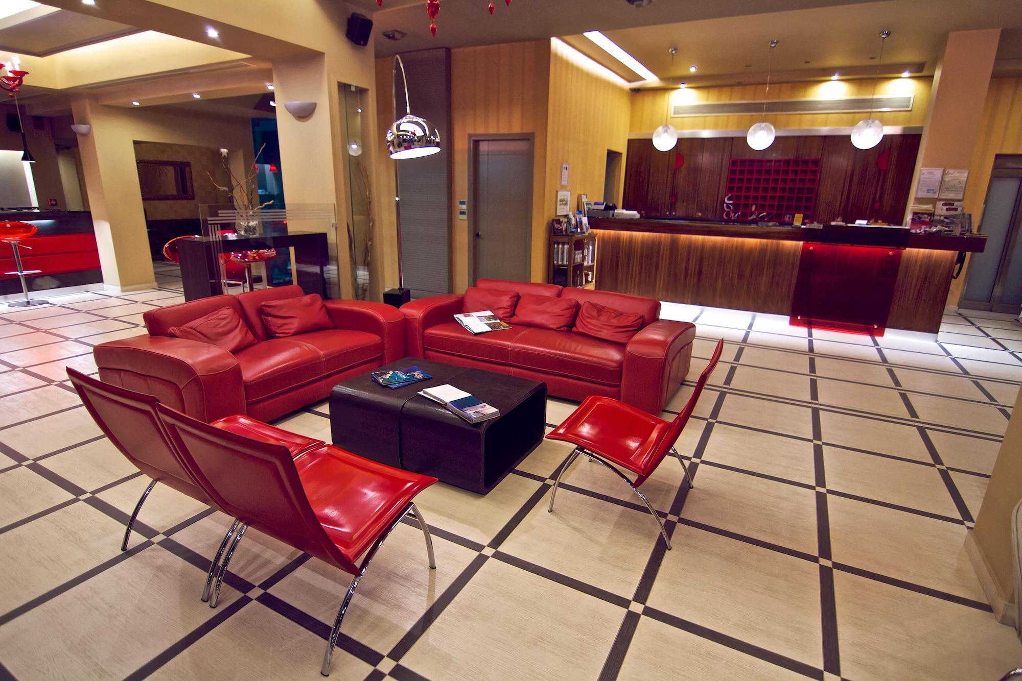 Vista Lobby Heliotrope Hotels