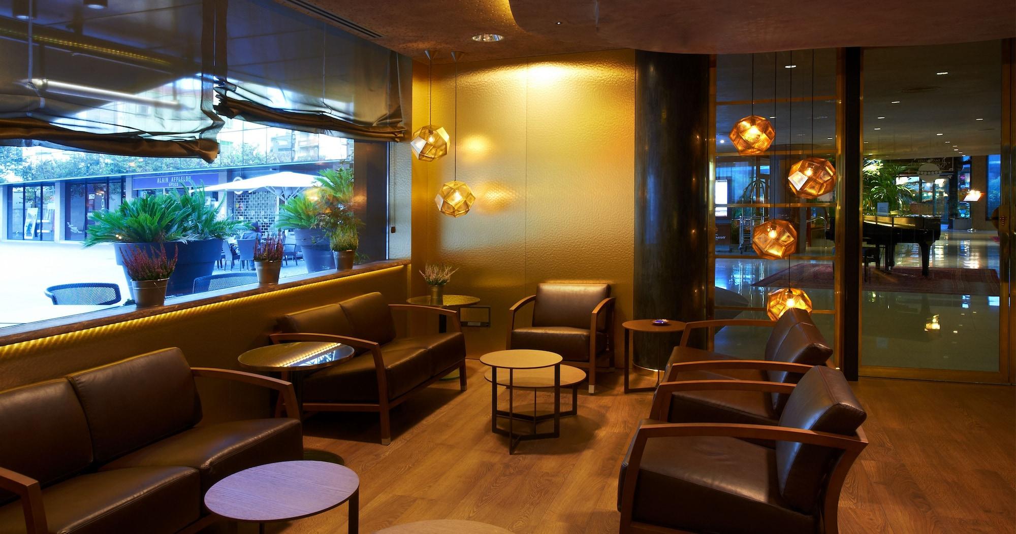 Bar/Salón Hotel Carlemany Girona