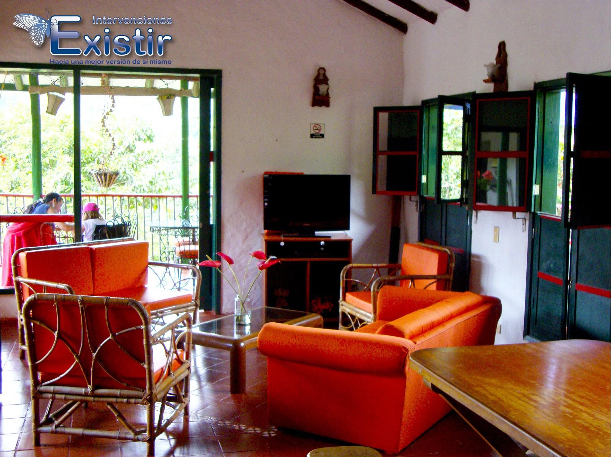 Sala de Reuniones Ecosuits Verdes  - Adults Only
