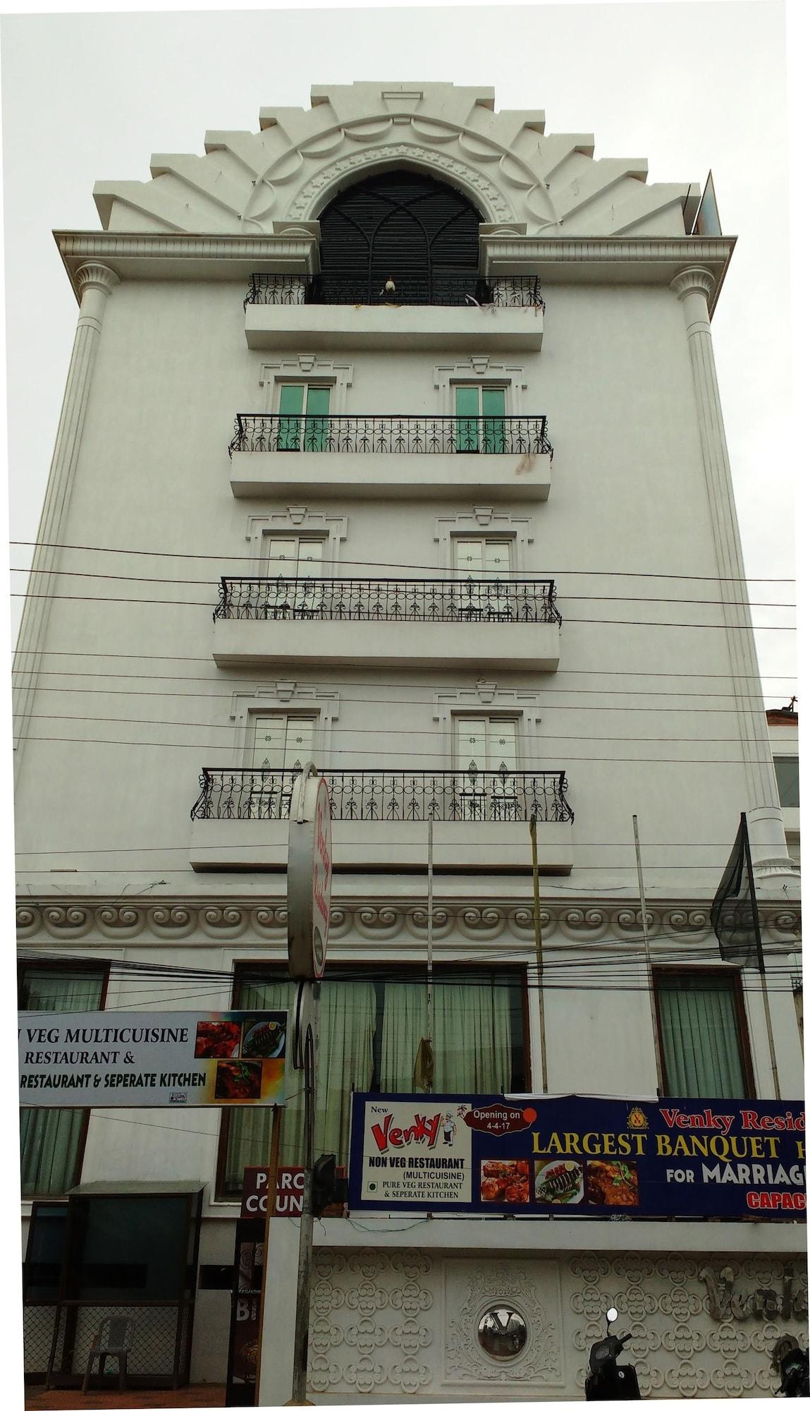 Vista Exterior Venky Residency