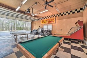 Alquiler Vacacional - Lovely Fort Ann Lodge - 10 Mi to Lake George!