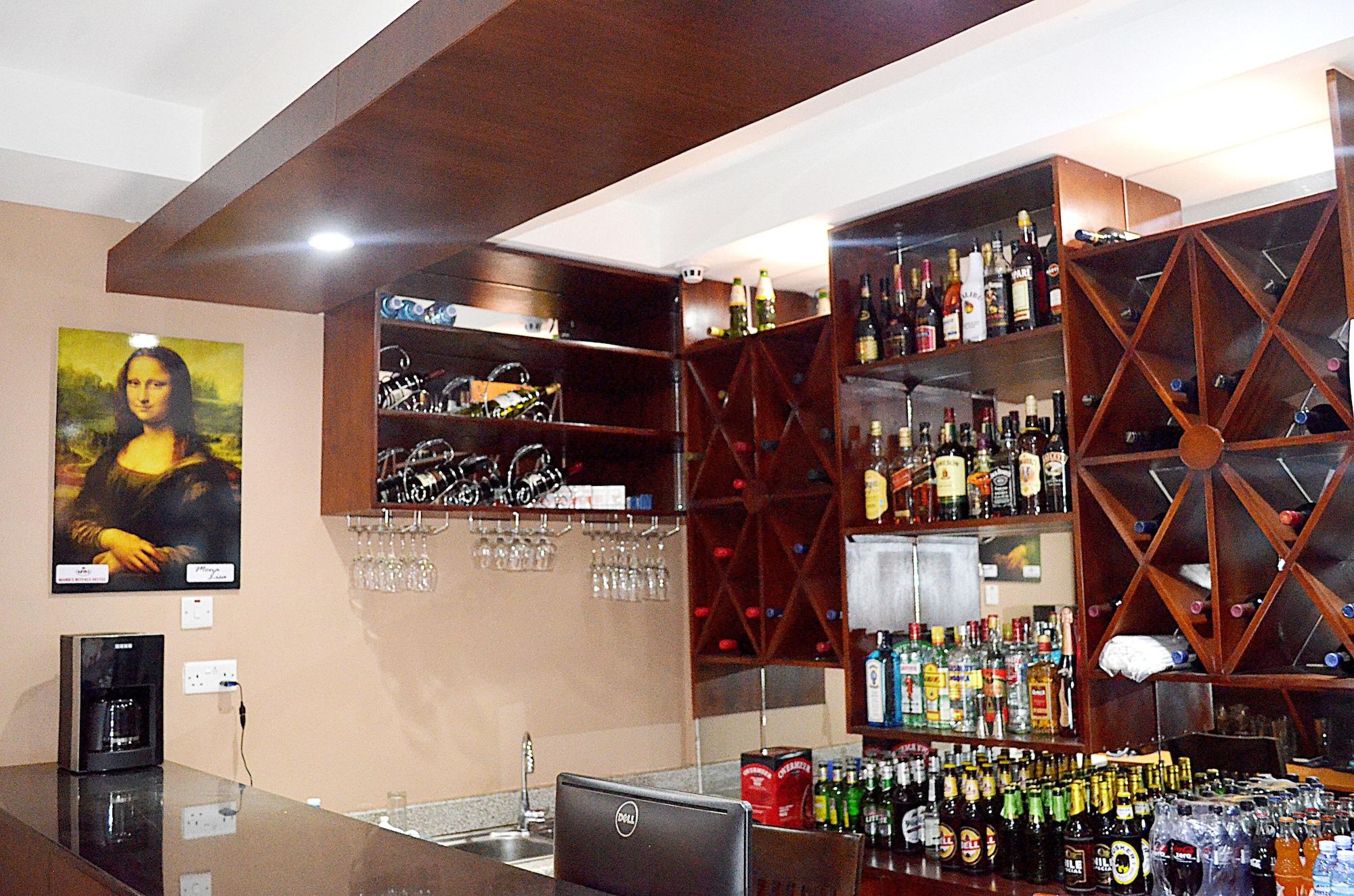 Bar/lounge Marie's Royale Hotel