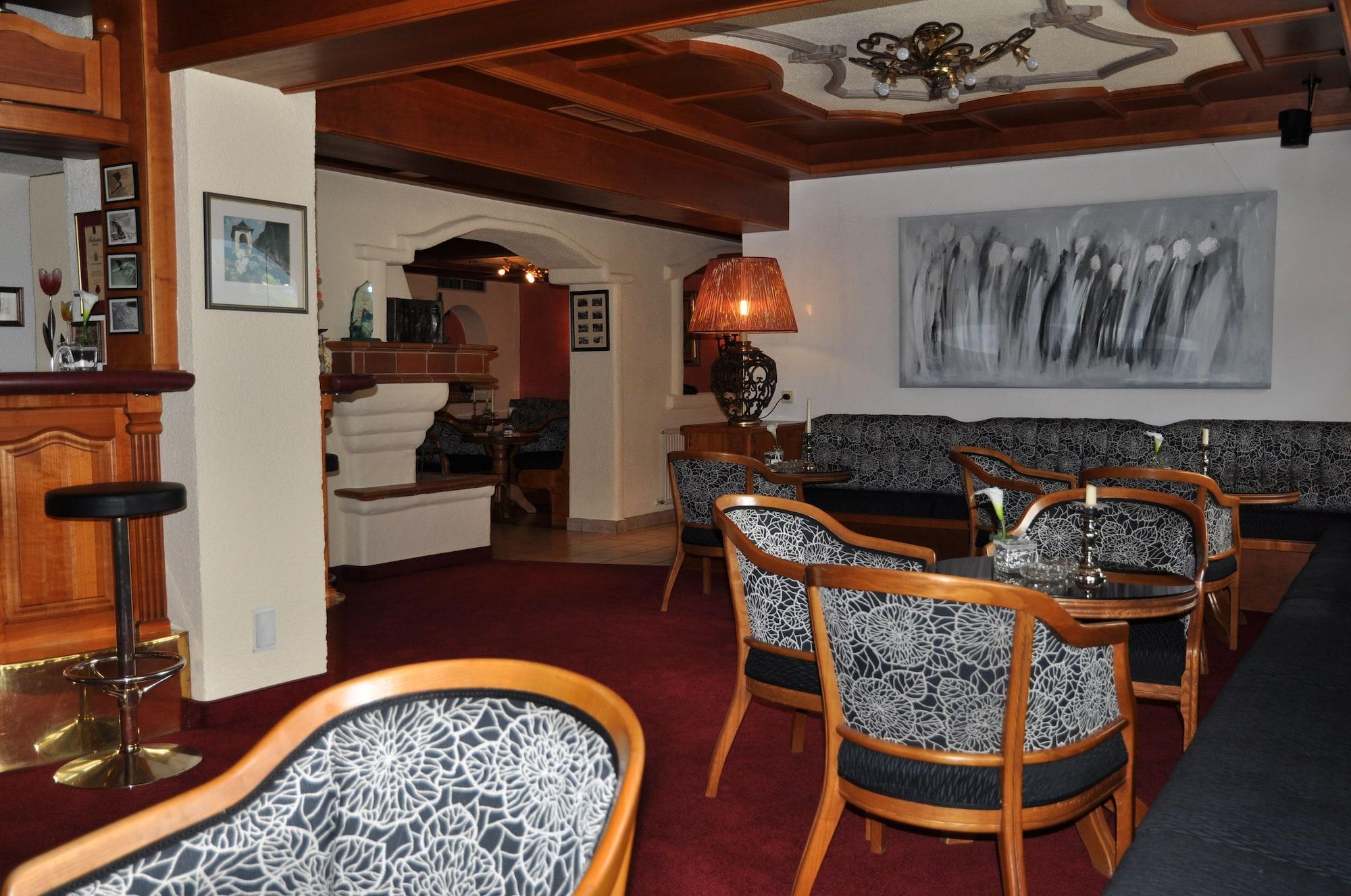 Bar/Salón Hotel Burgstall
