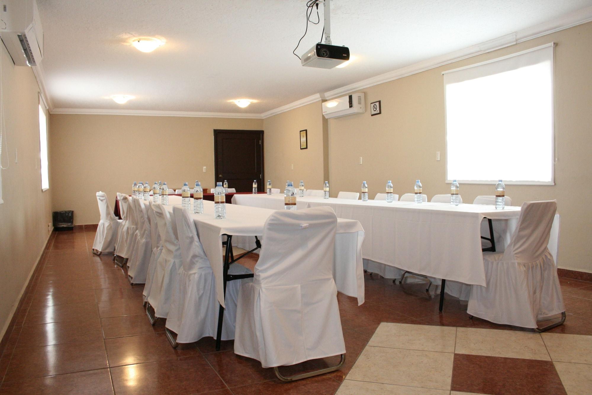 Sala de Reuniones Del Marqués Hotel and Suites
