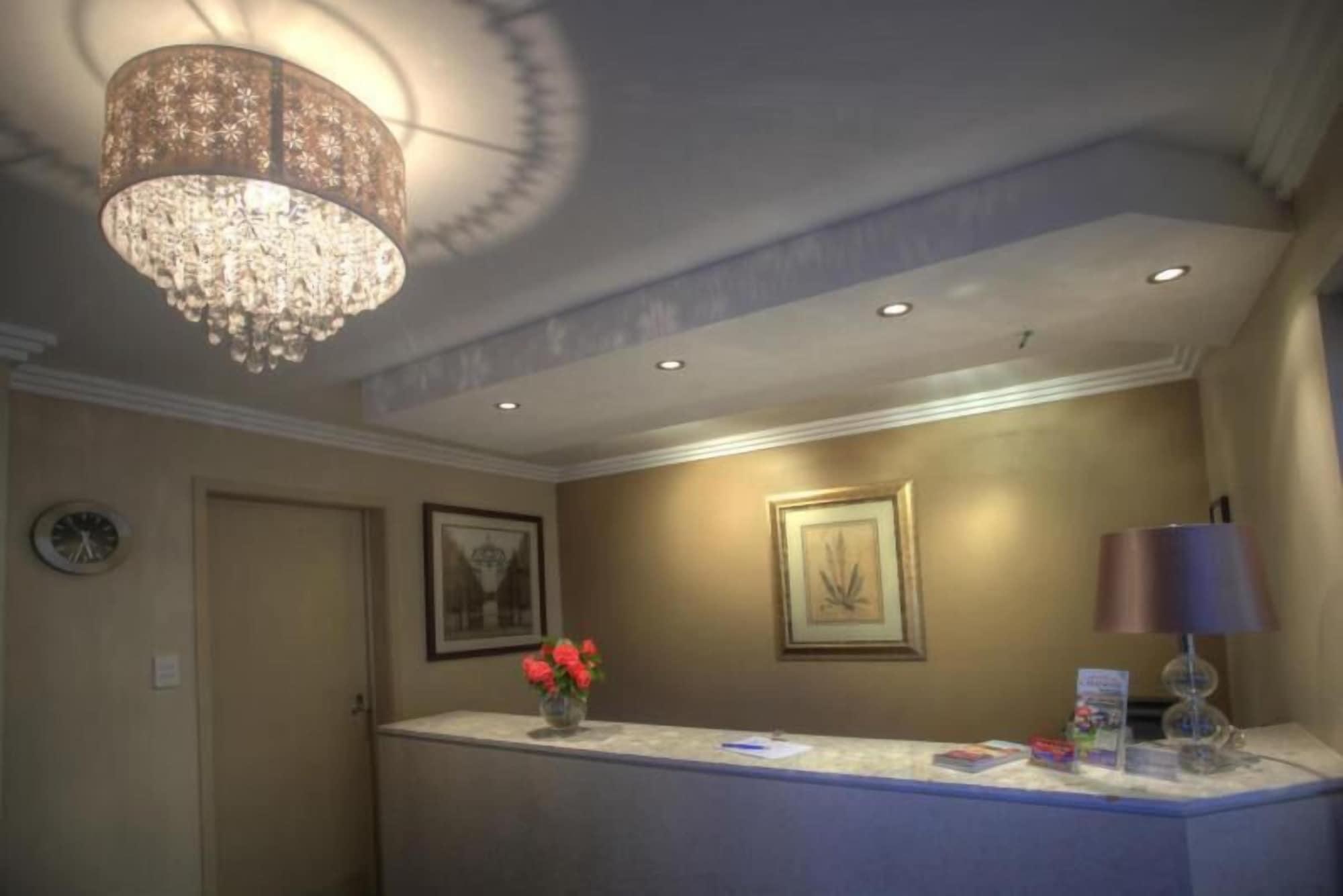 Vista Lobby Apple & Grape Motel