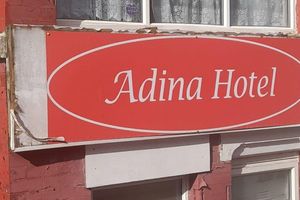 Alojamiento - Adina Hotel