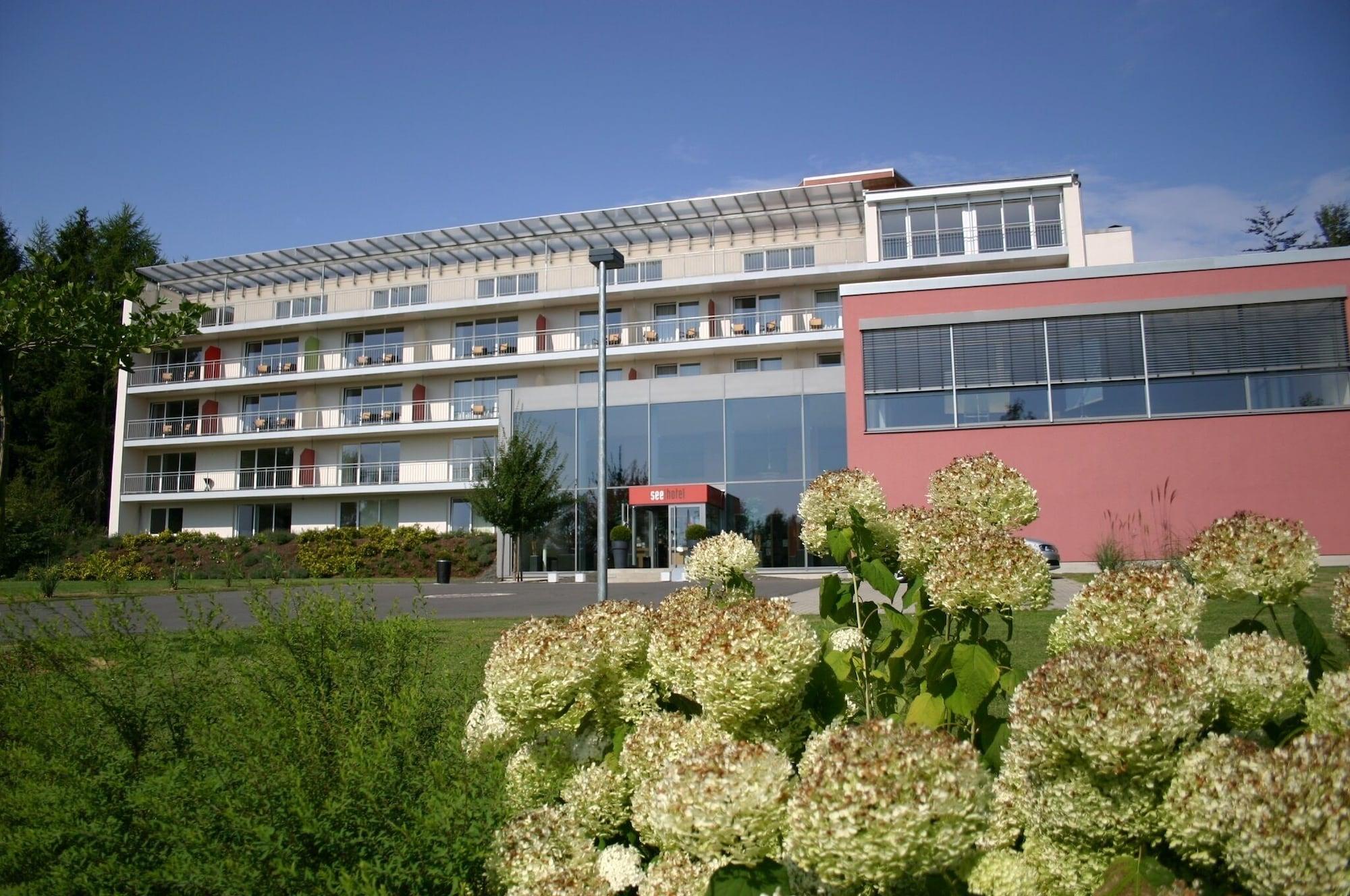 Vista Exterior Seehotel Kell am See