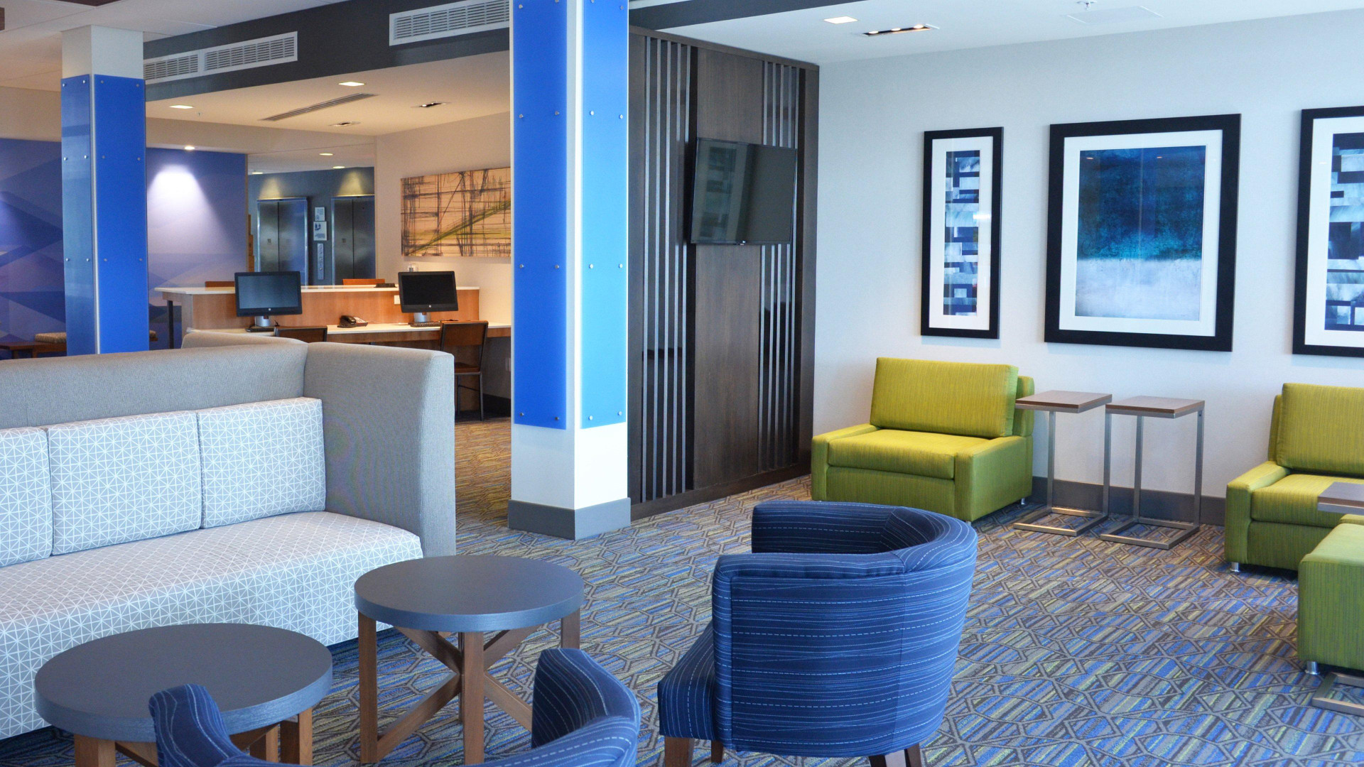 Vista Lobby Holiday Inn Express & Suites Jacksonville W - I295 and I10 by IHG
