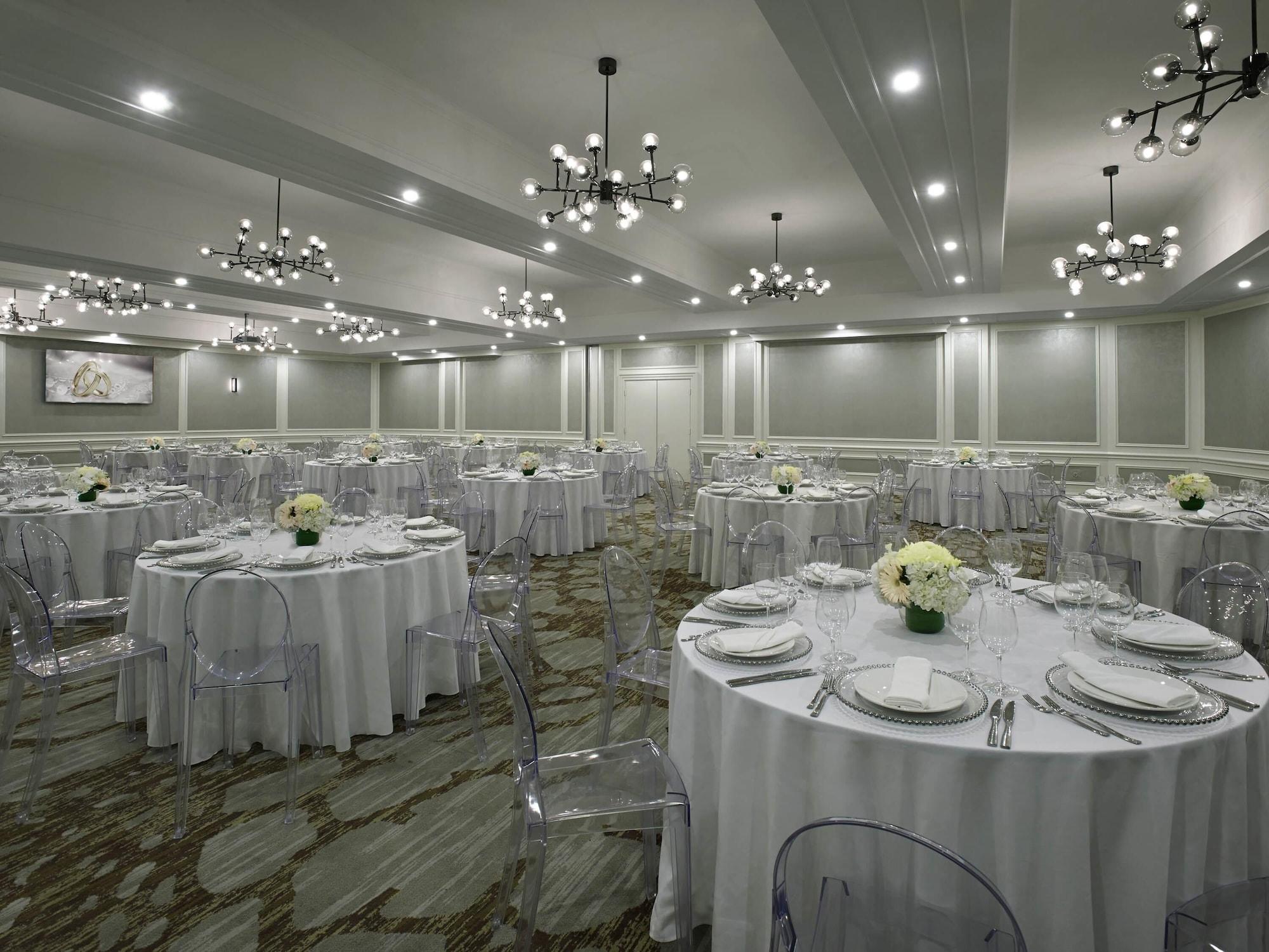 Sala de Reuniones Novotel Toronto Centre