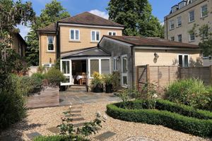 Alojamiento - Chestnuts House