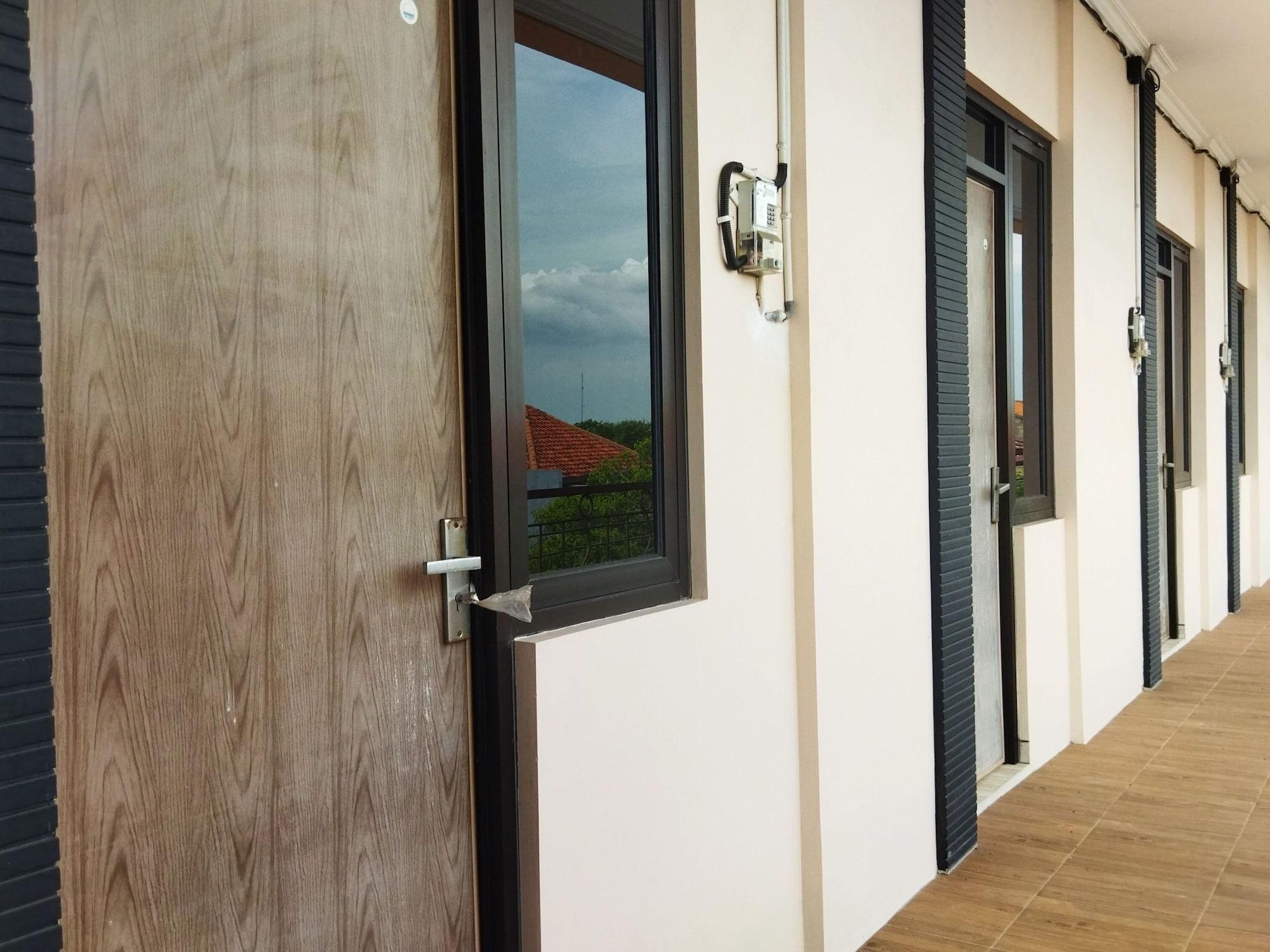Vista Exterior Homestay Susanto