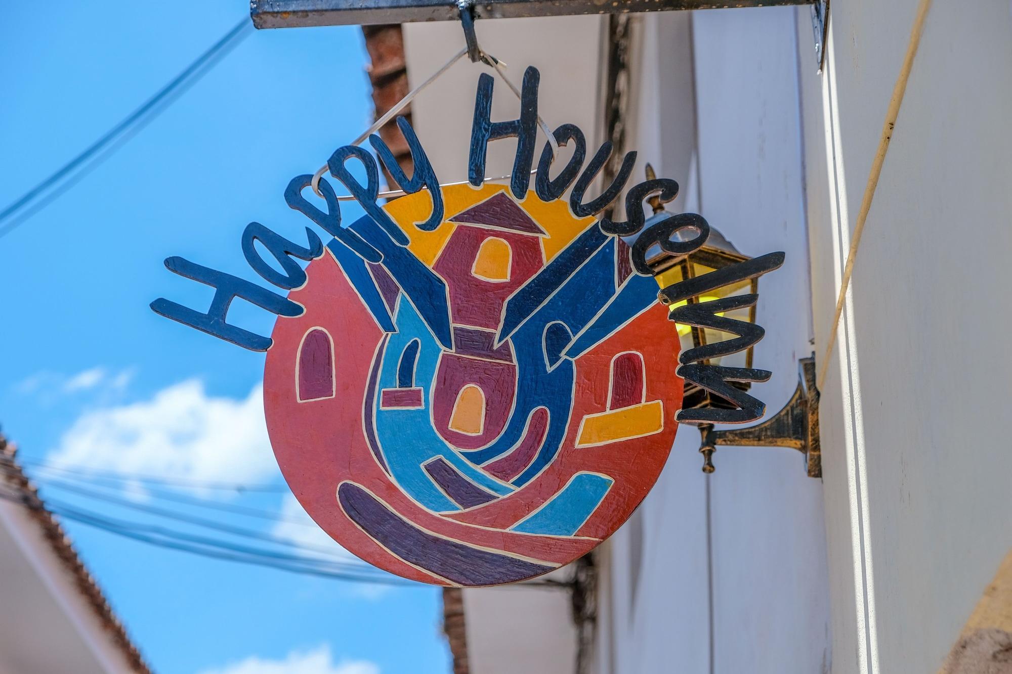 Vista Exterior Happy House Inn