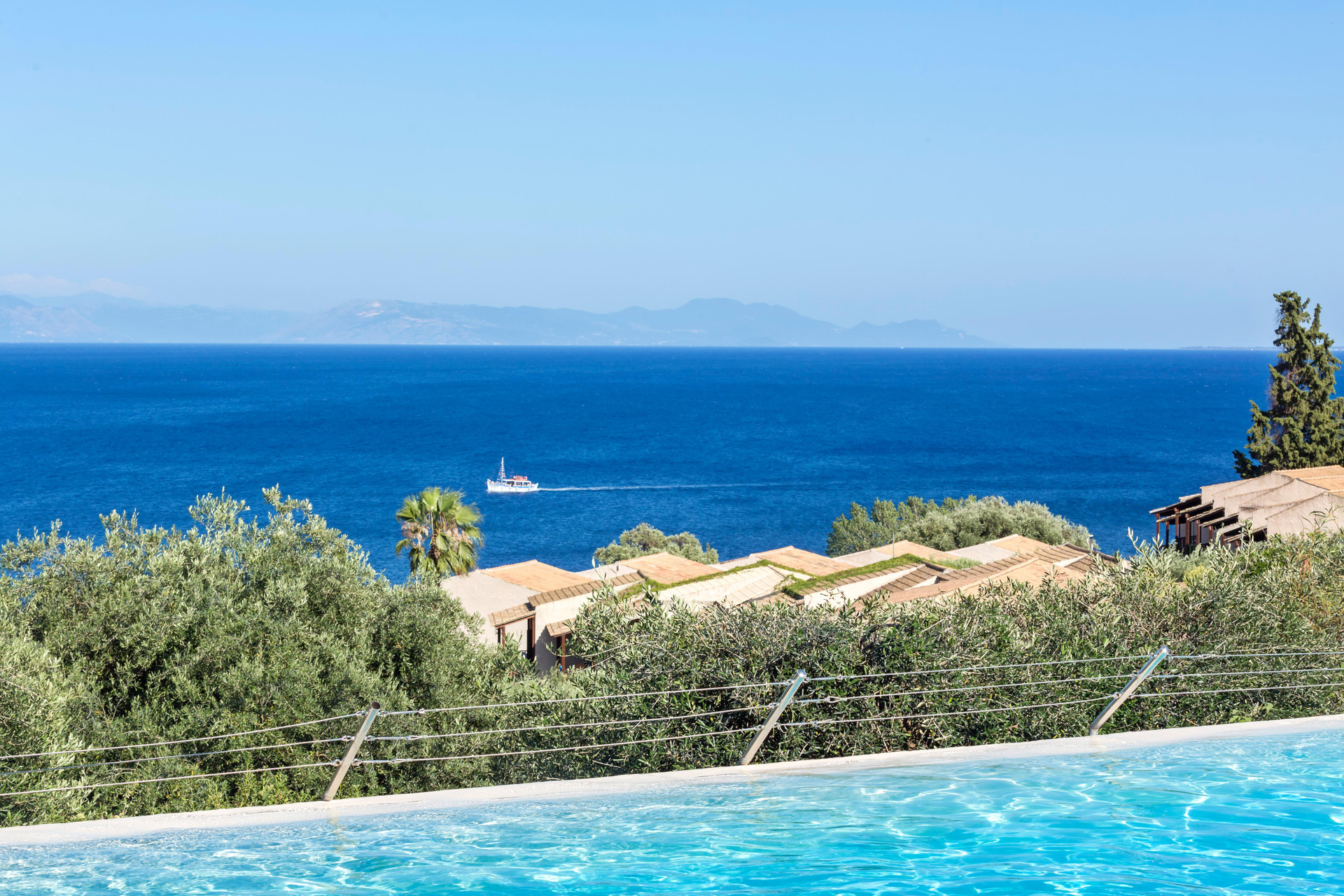 Playa Aeolos Beach Resort