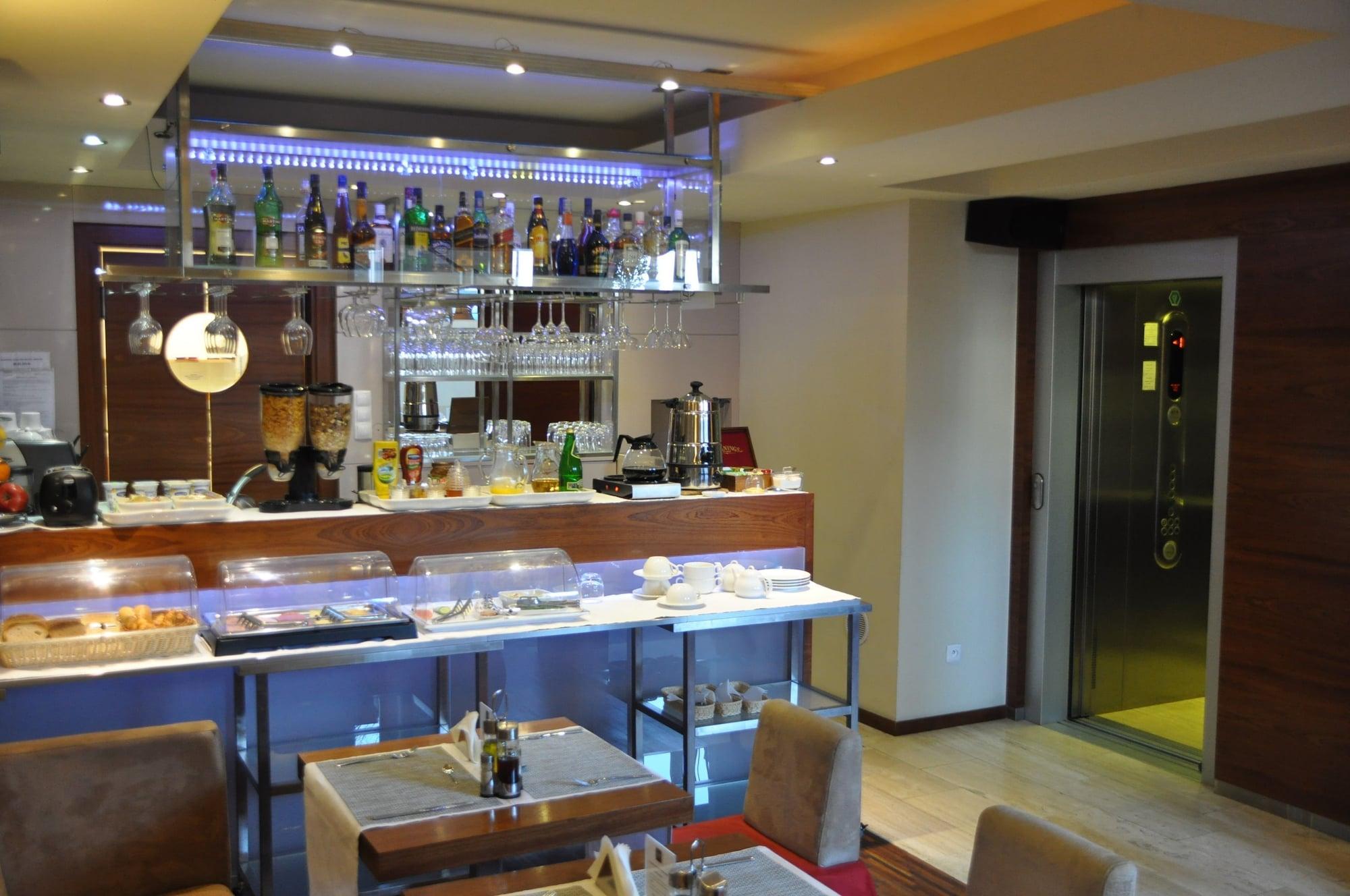 Bar/Salón Atrium Hotel