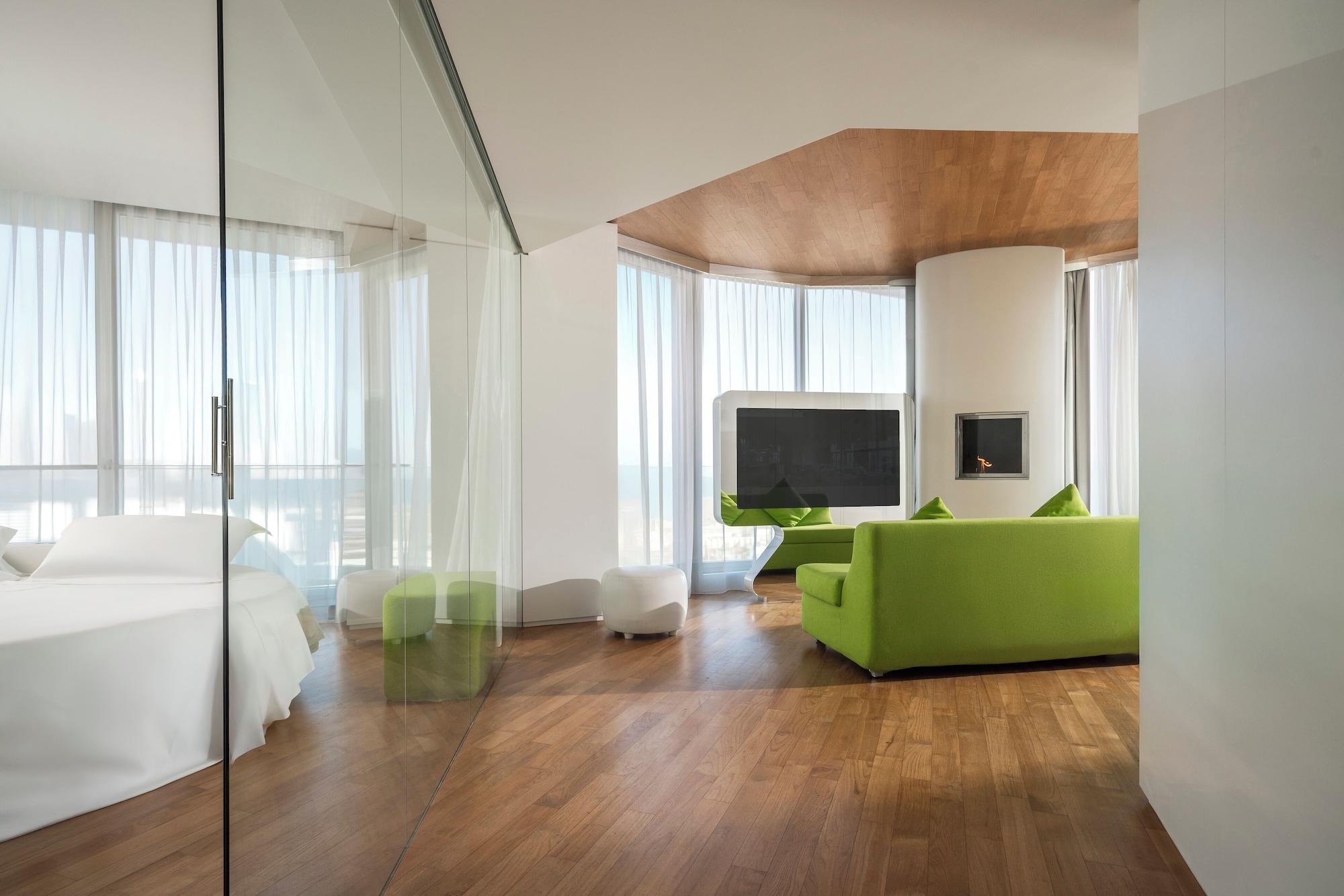 Habitación i-Suite Hotel