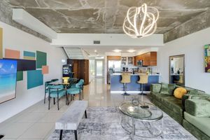 Renta Vacacional - Hang Ten 2 Story Townhome, Pool, Midtown Near All