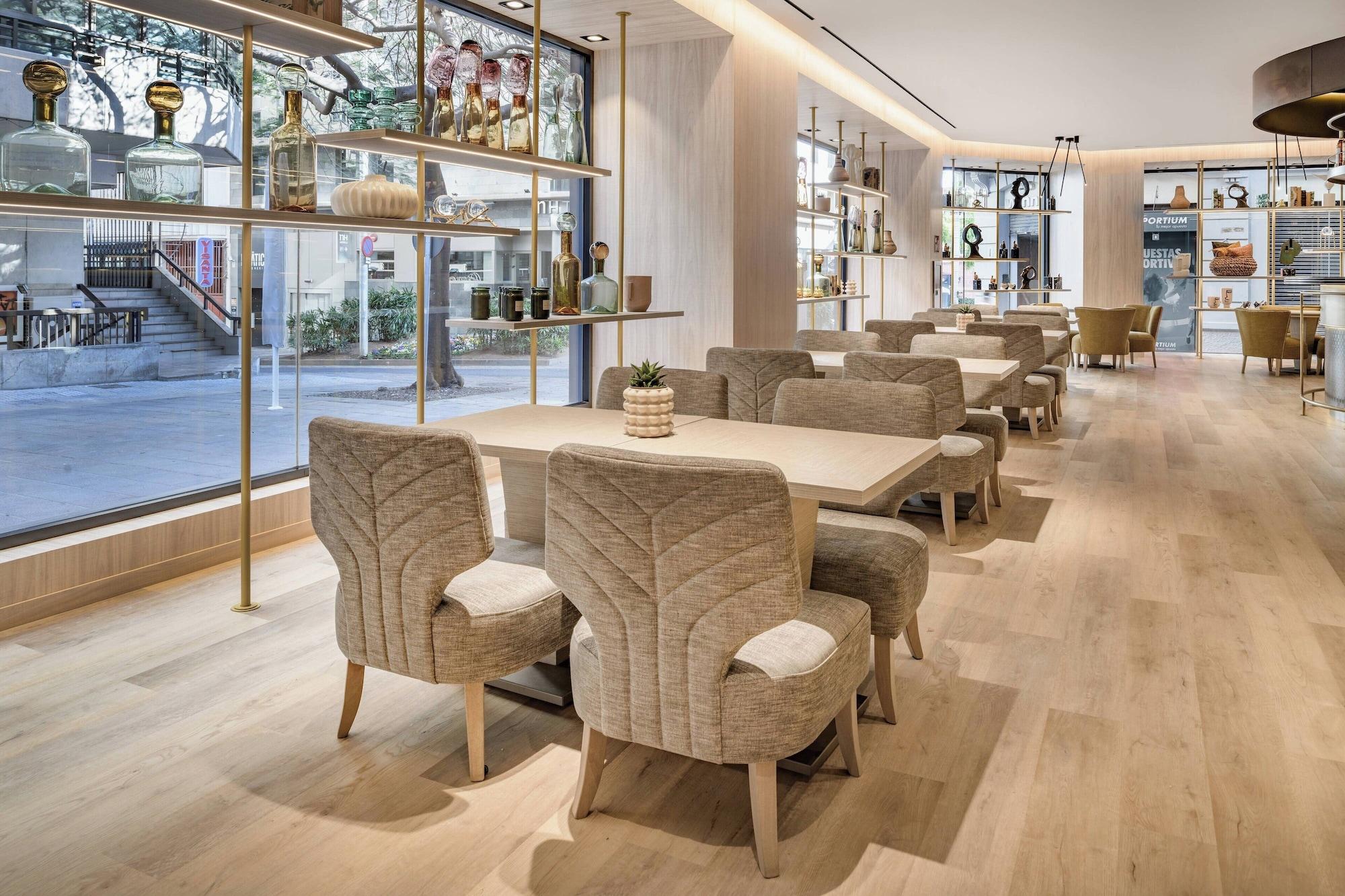 Bar/Salón AC Hotel Tenerife by Marriott
