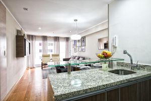 Alquiler Vacacional - Luxury 2BDR in Miraflores - UP1, A/C, Soundproof windows, Pool, BBQ