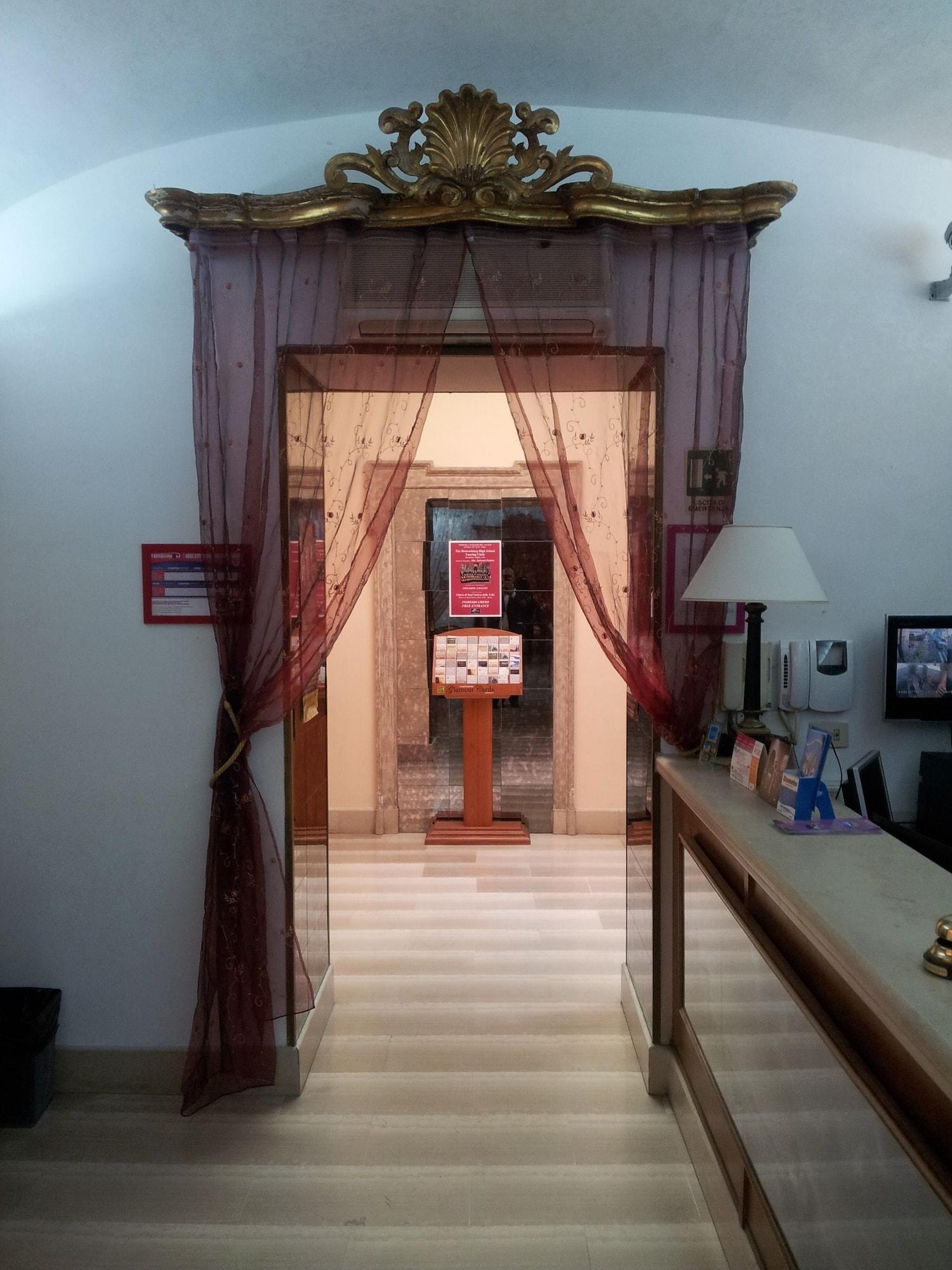 Vista Lobby Hotel Center 1