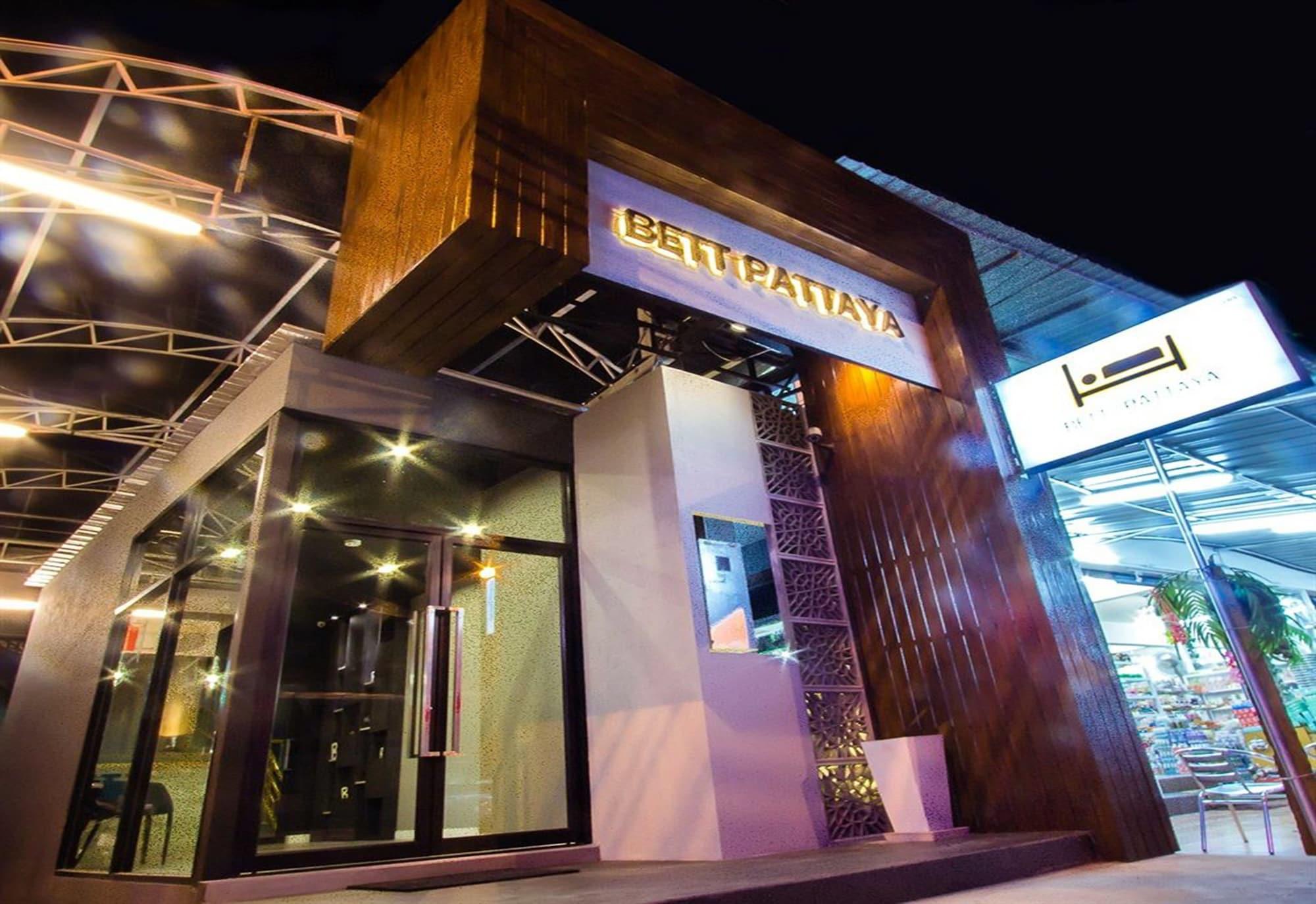 Varios Bett Pattaya