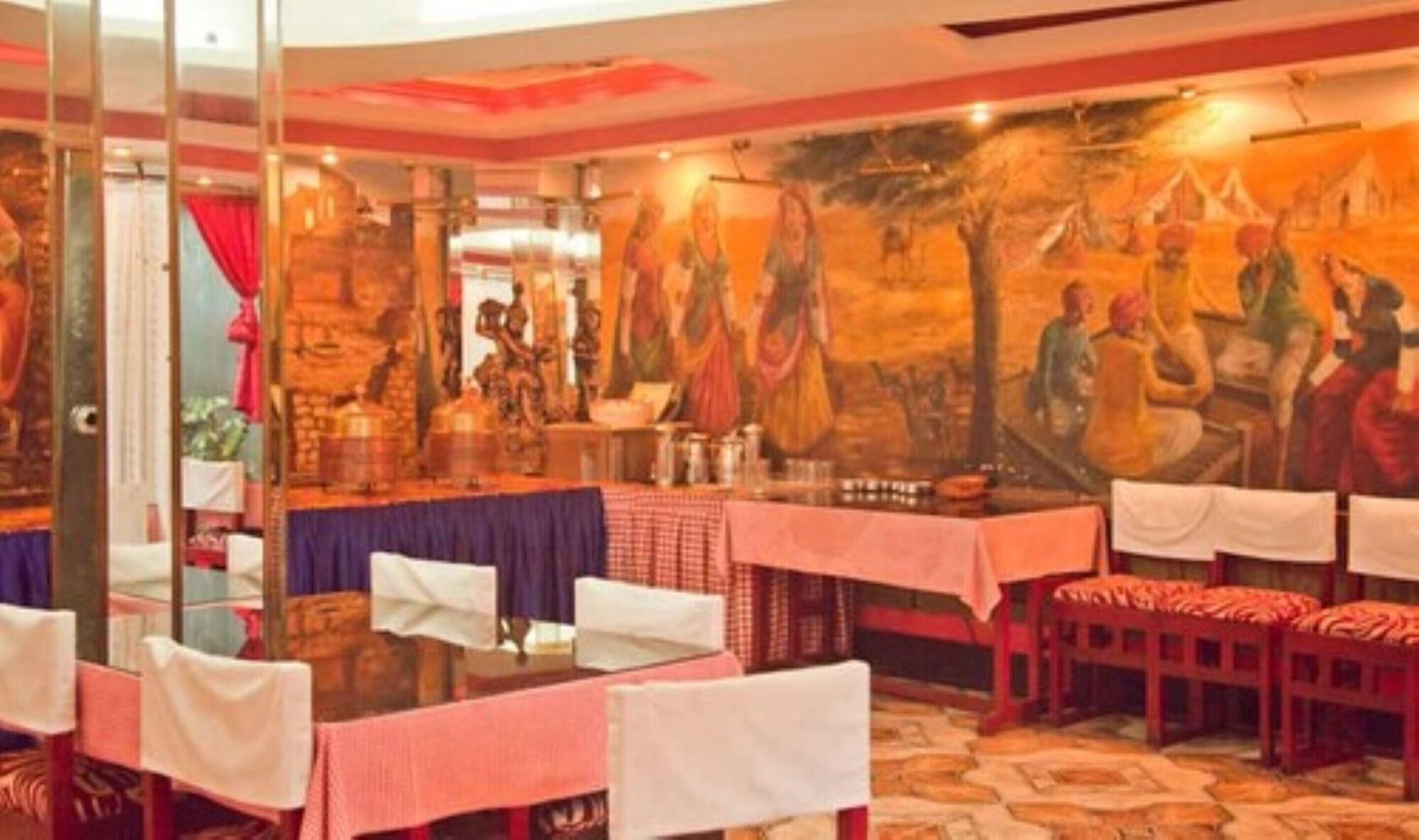 Restaurant Goroomgo Shambhu Darjeeling